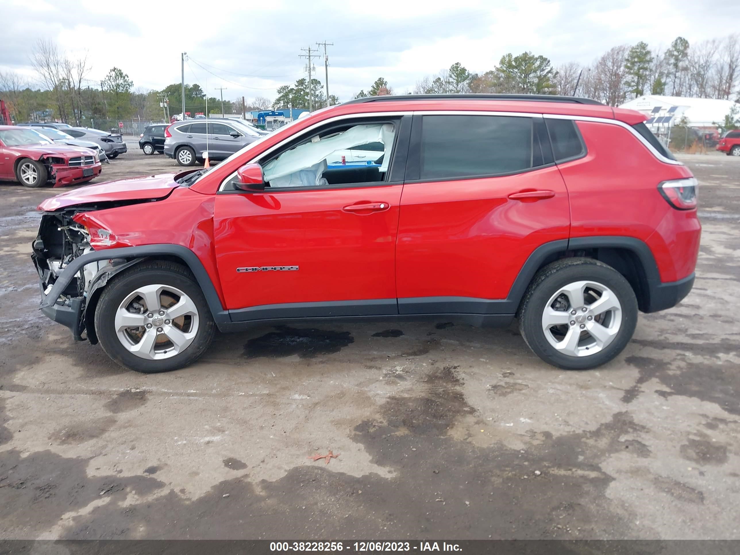 2020 Jeep Compass Latitude Fwd vin: 3C4NJCBB9LT218903