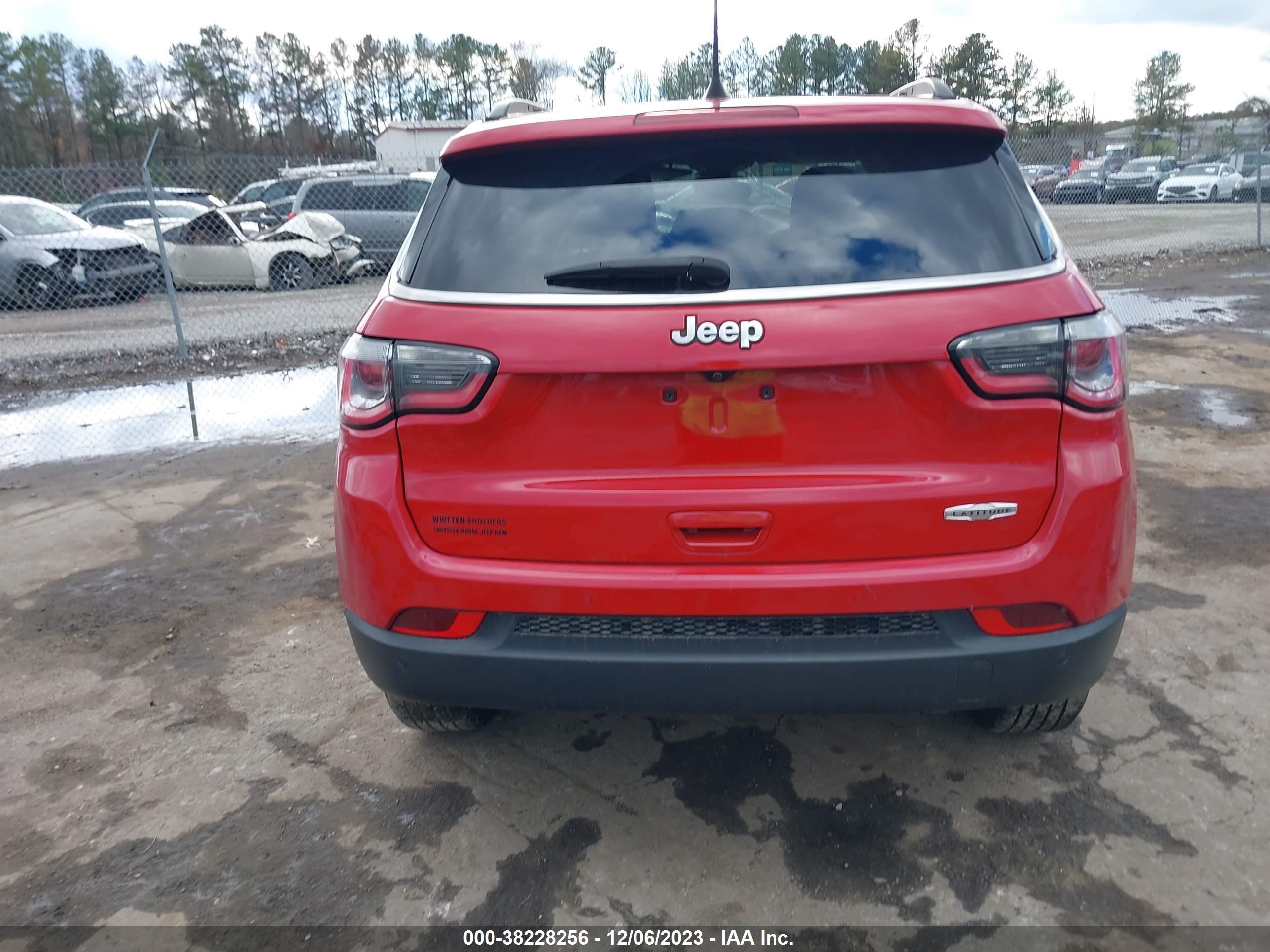 2020 Jeep Compass Latitude Fwd vin: 3C4NJCBB9LT218903