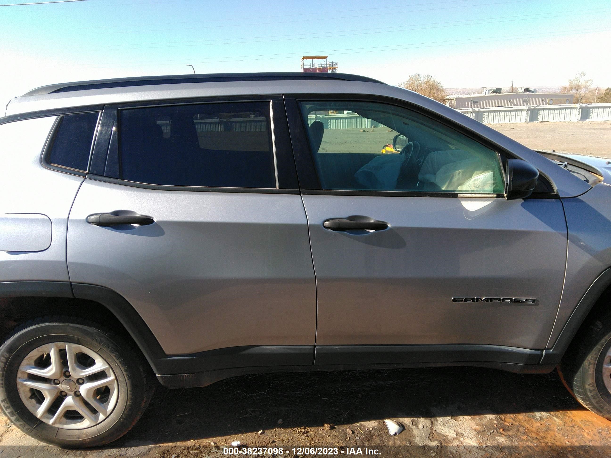 2018 Jeep Compass Sport 4X4 vin: 3C4NJDAB5JT112646