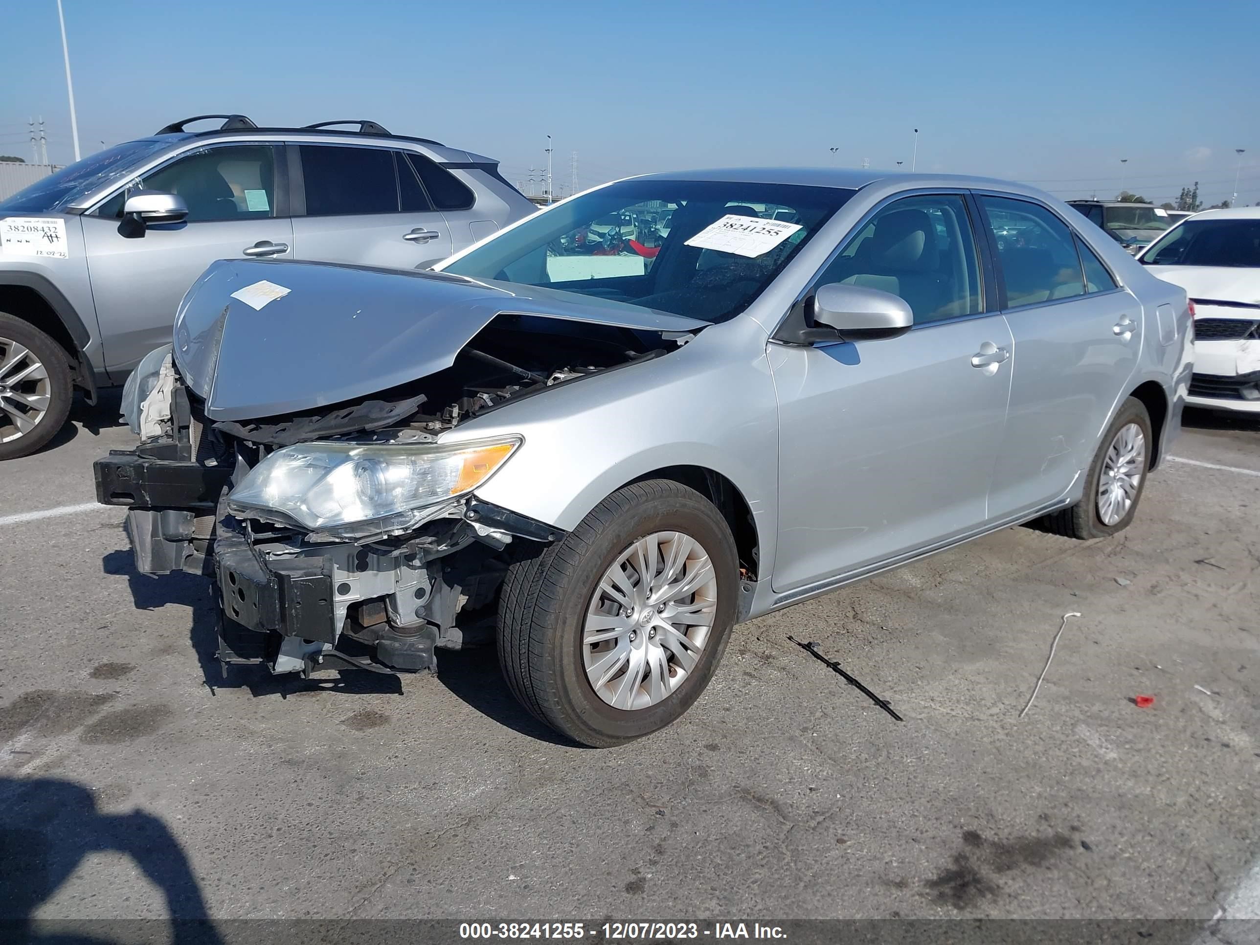 4T4BF1FK0ER444714 2014 Toyota Camry Le