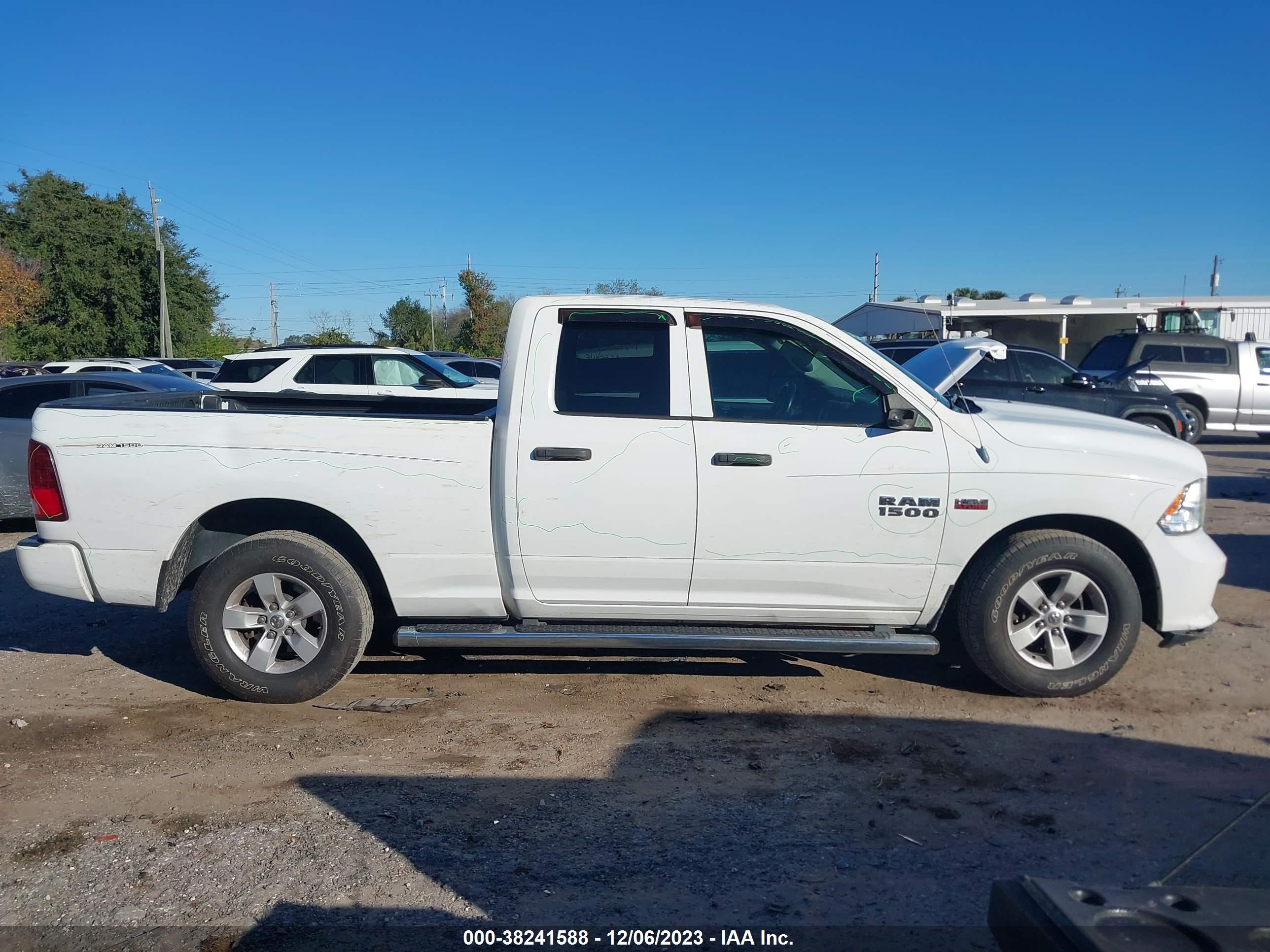 2017 Ram 1500 Express 4X2 6'4" Box vin: 1C6RR6FT7HS500679