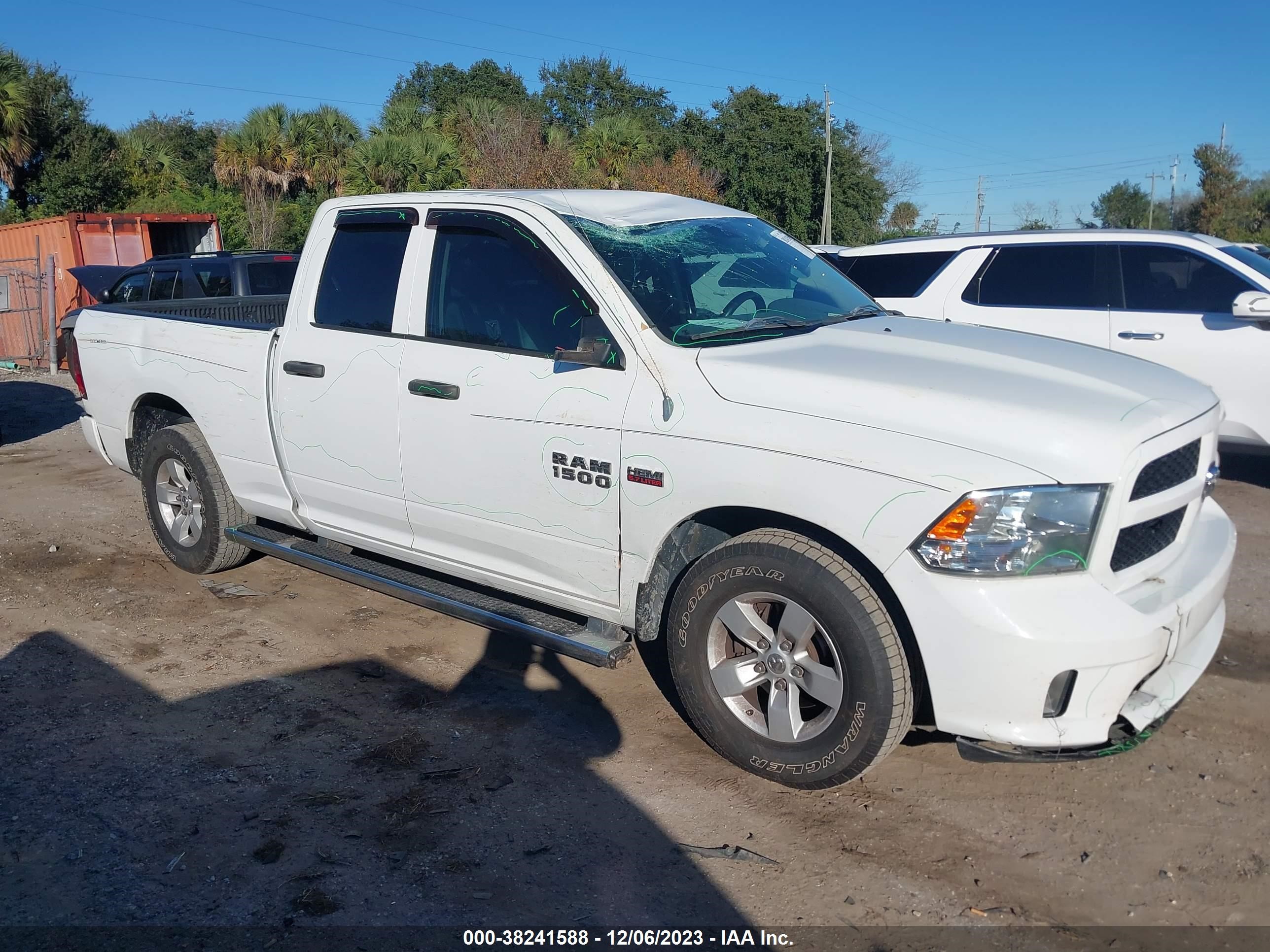 2017 Ram 1500 Express 4X2 6'4" Box vin: 1C6RR6FT7HS500679