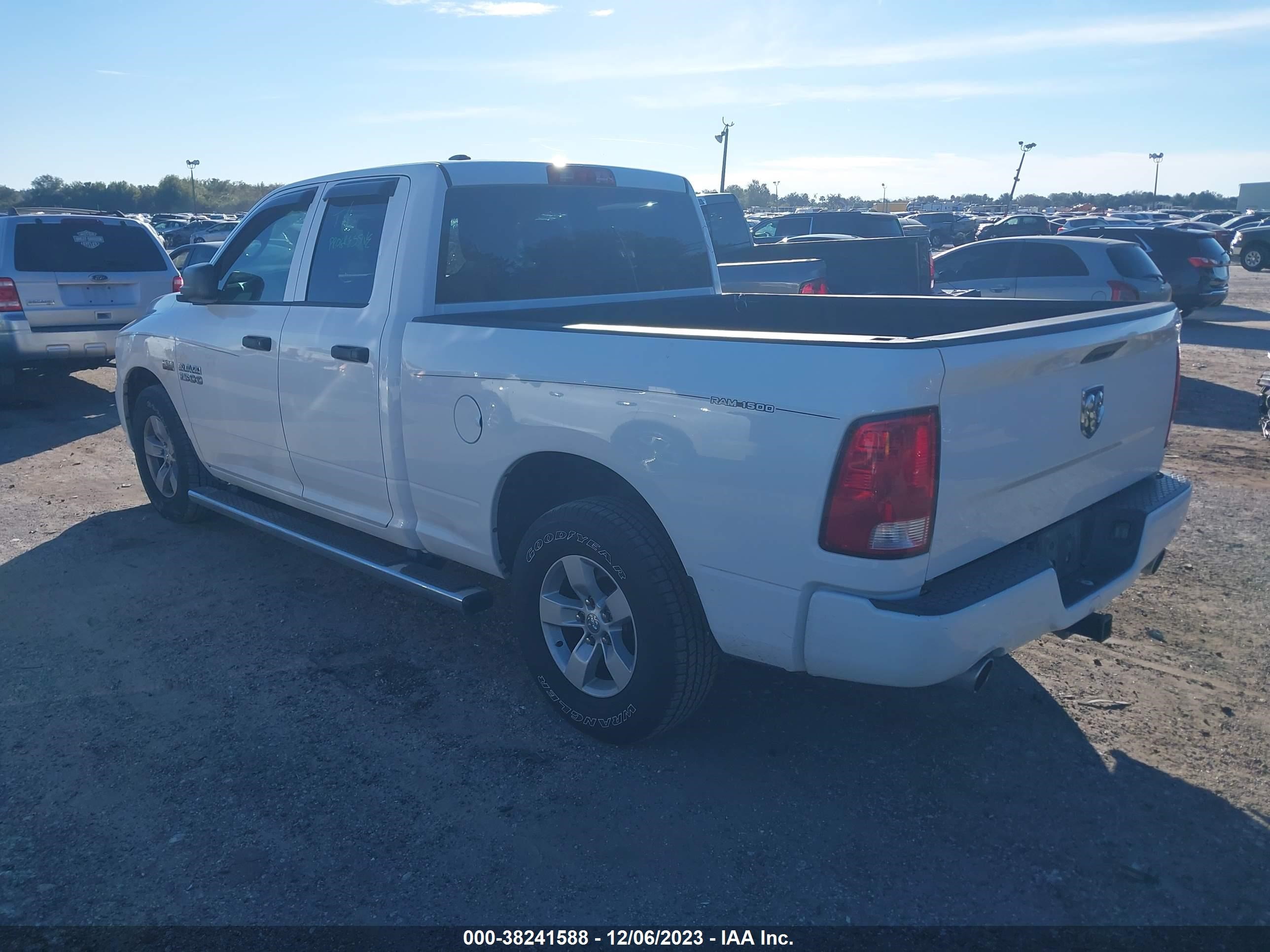 2017 Ram 1500 Express 4X2 6'4" Box vin: 1C6RR6FT7HS500679