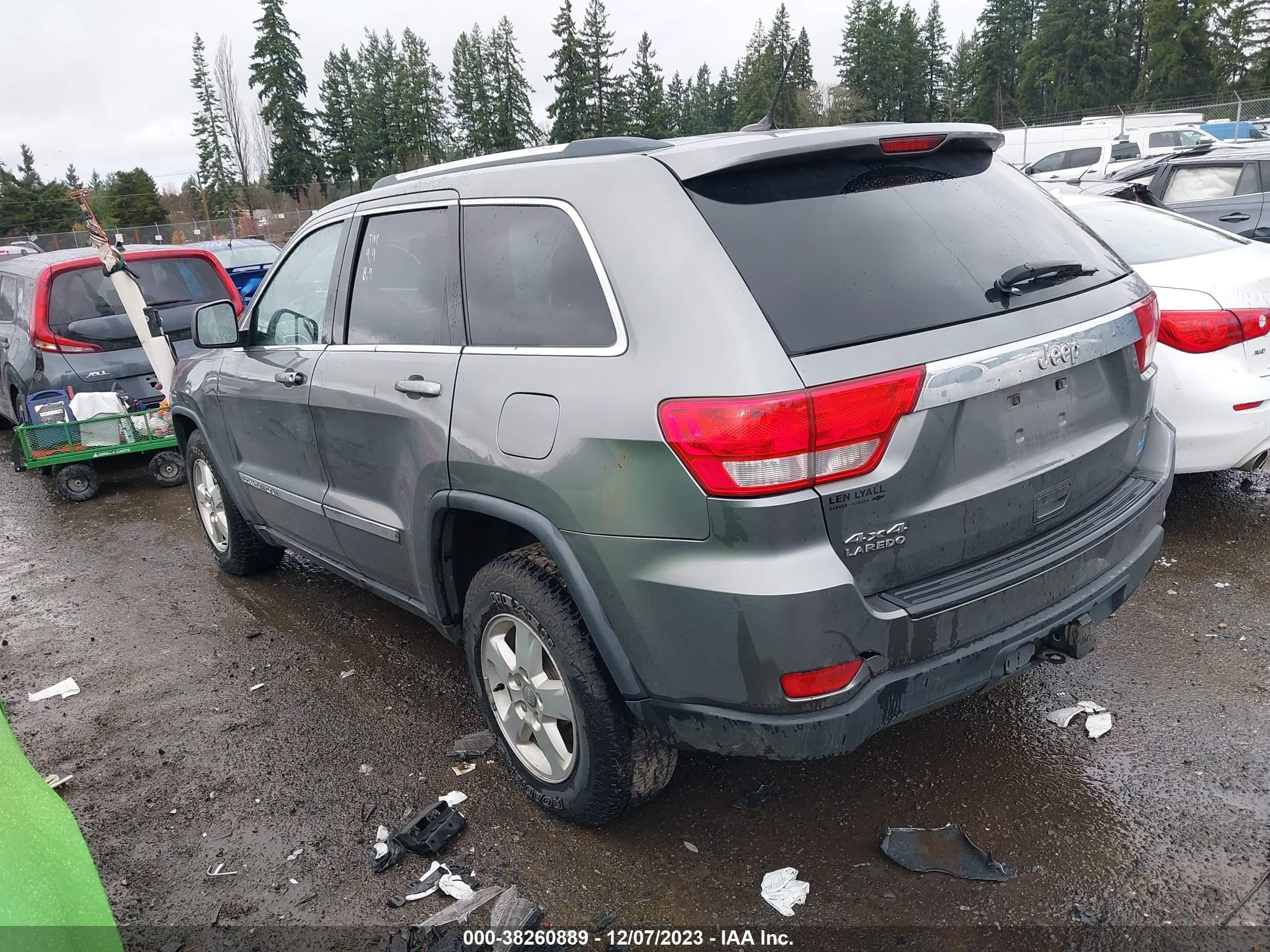 2013 Jeep Grand Cherokee Laredo vin: 1C4RJFAG6DC542131