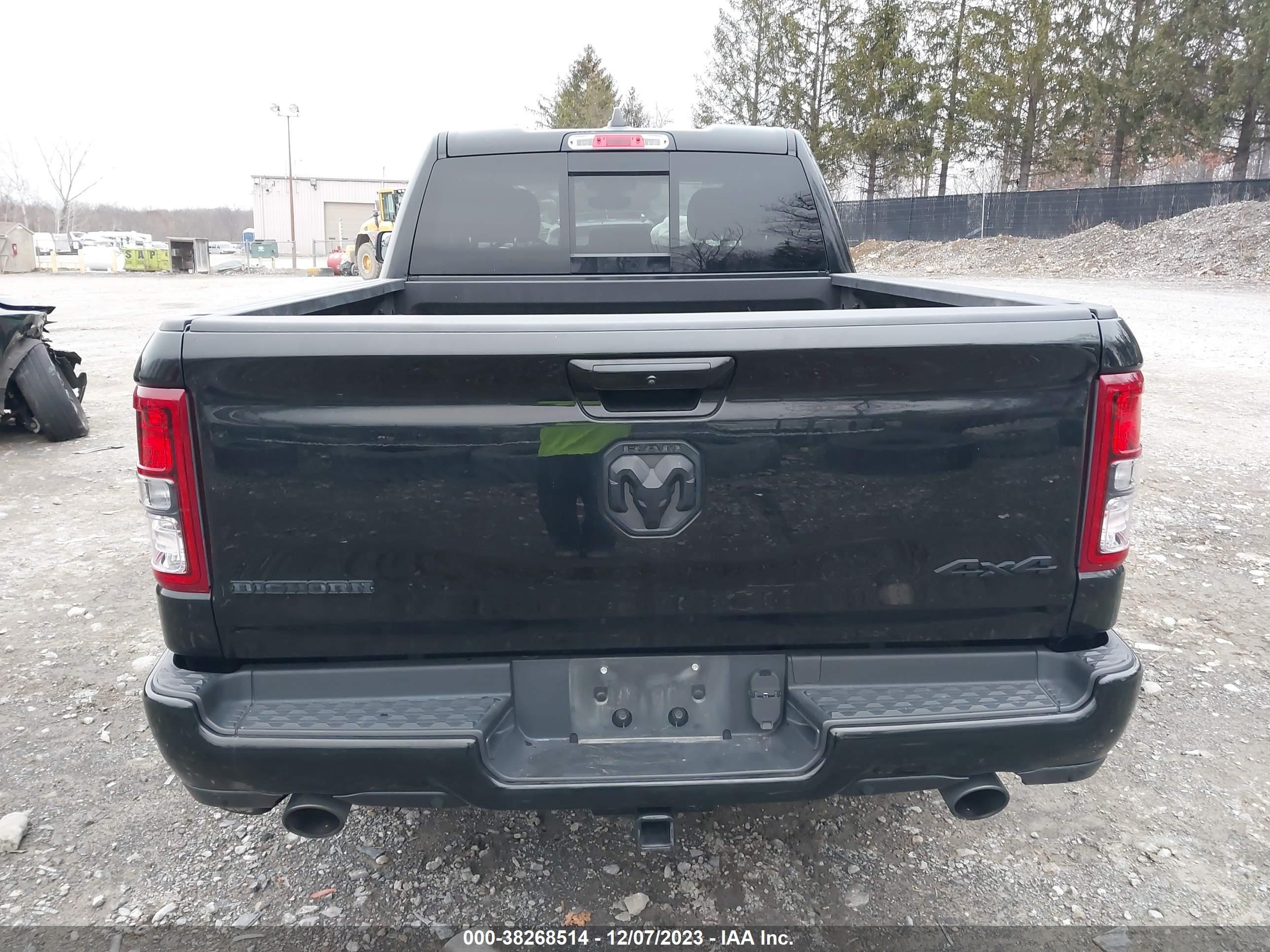 2021 Ram 1500 Big Horn 4X4 6'4" Box vin: 1C6SRFBT4MN821952