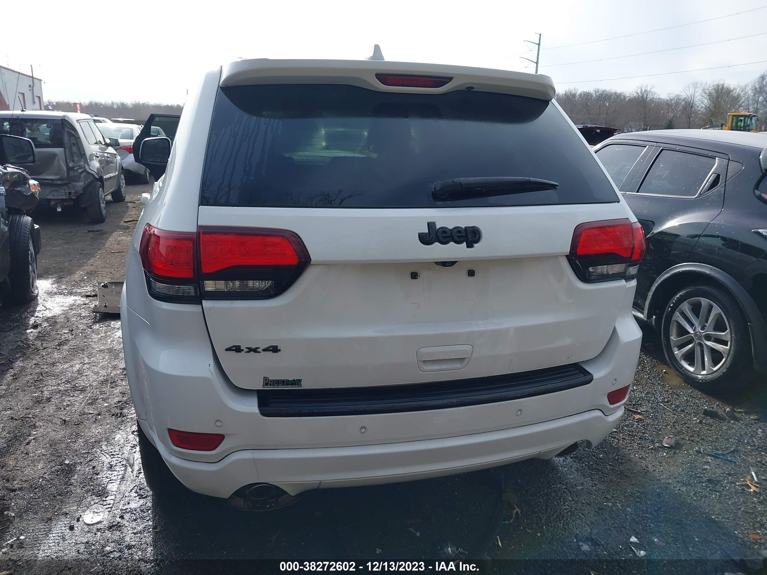 2015 Jeep Grand Cherokee Laredo vin: 1C4RJFAGXFC130801