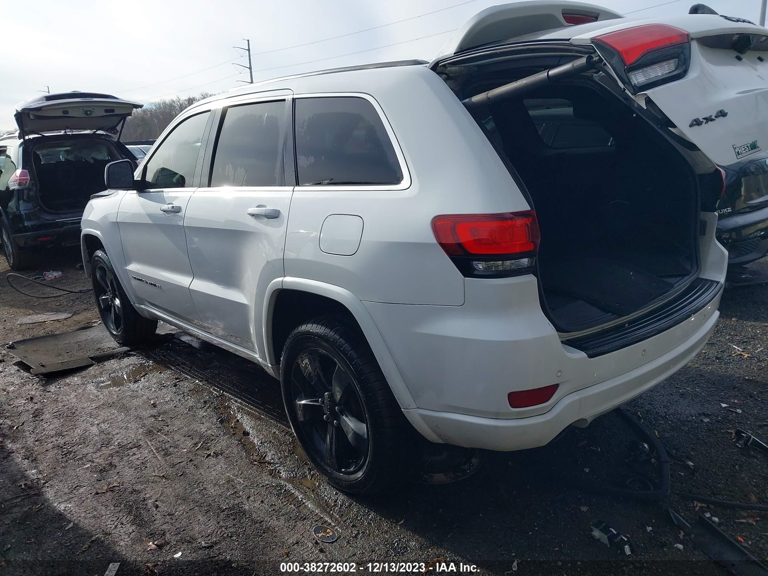 2015 Jeep Grand Cherokee Laredo vin: 1C4RJFAGXFC130801