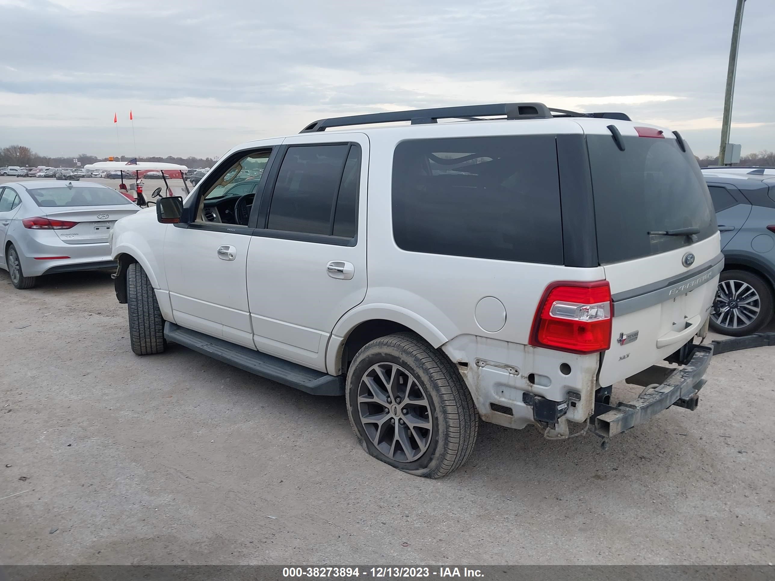 2016 Ford Expedition Xlt vin: 1FMJU1HTXGEF33799