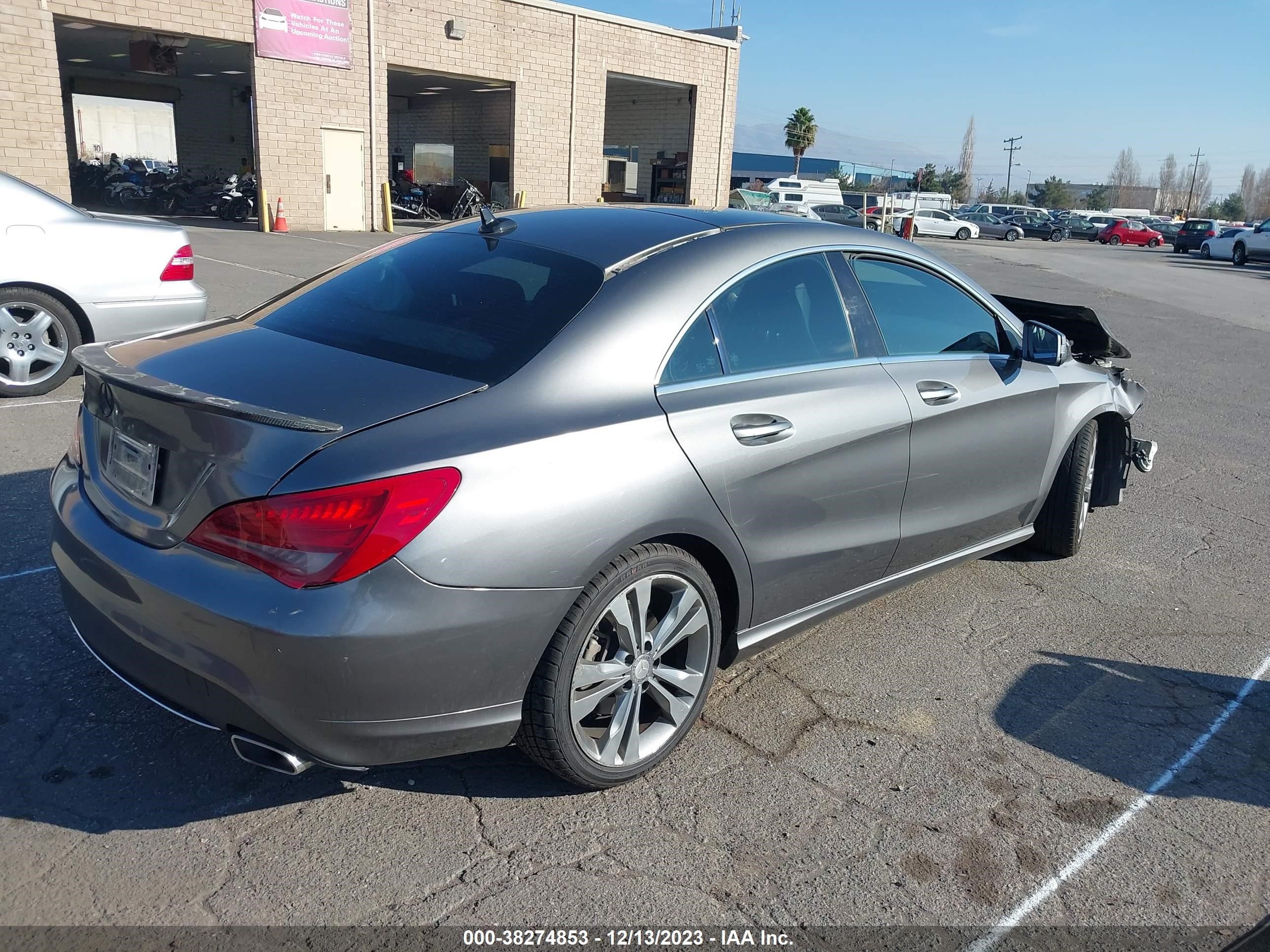 2014 Mercedes-Benz Cla-Class Cla 250 vin: WDDSJ4EB5EN047175