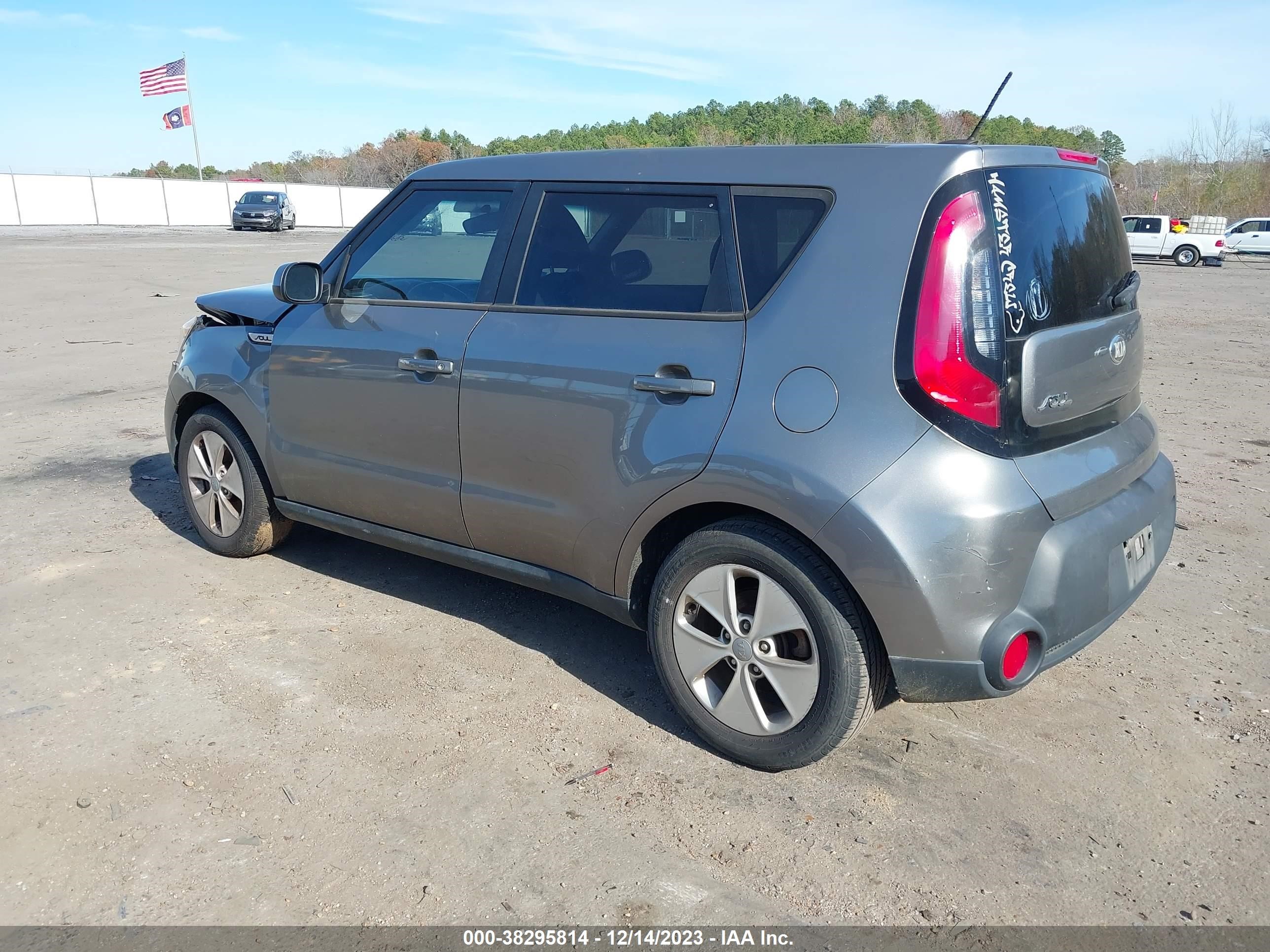 2015 Kia Soul vin: KNDJN2A22F7209001