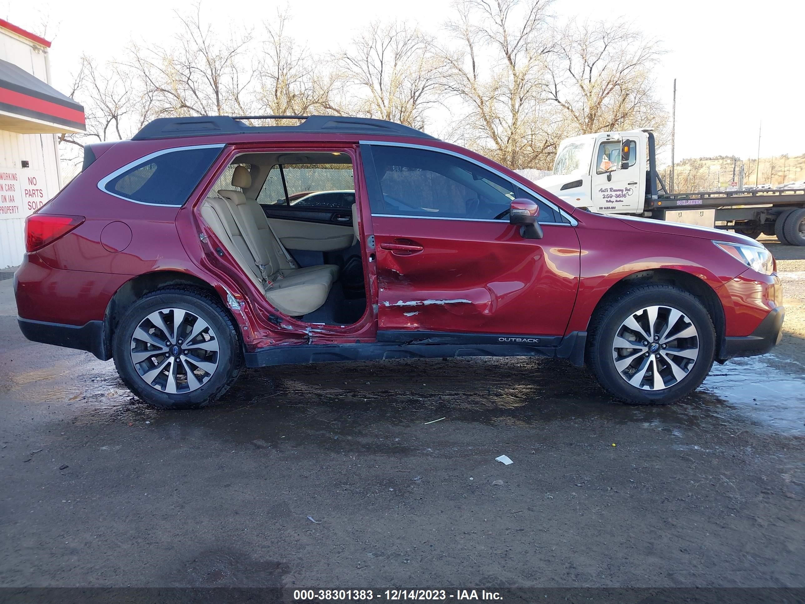 2017 Subaru Outback 2.5I Limited vin: 4S4BSANC2H3414284