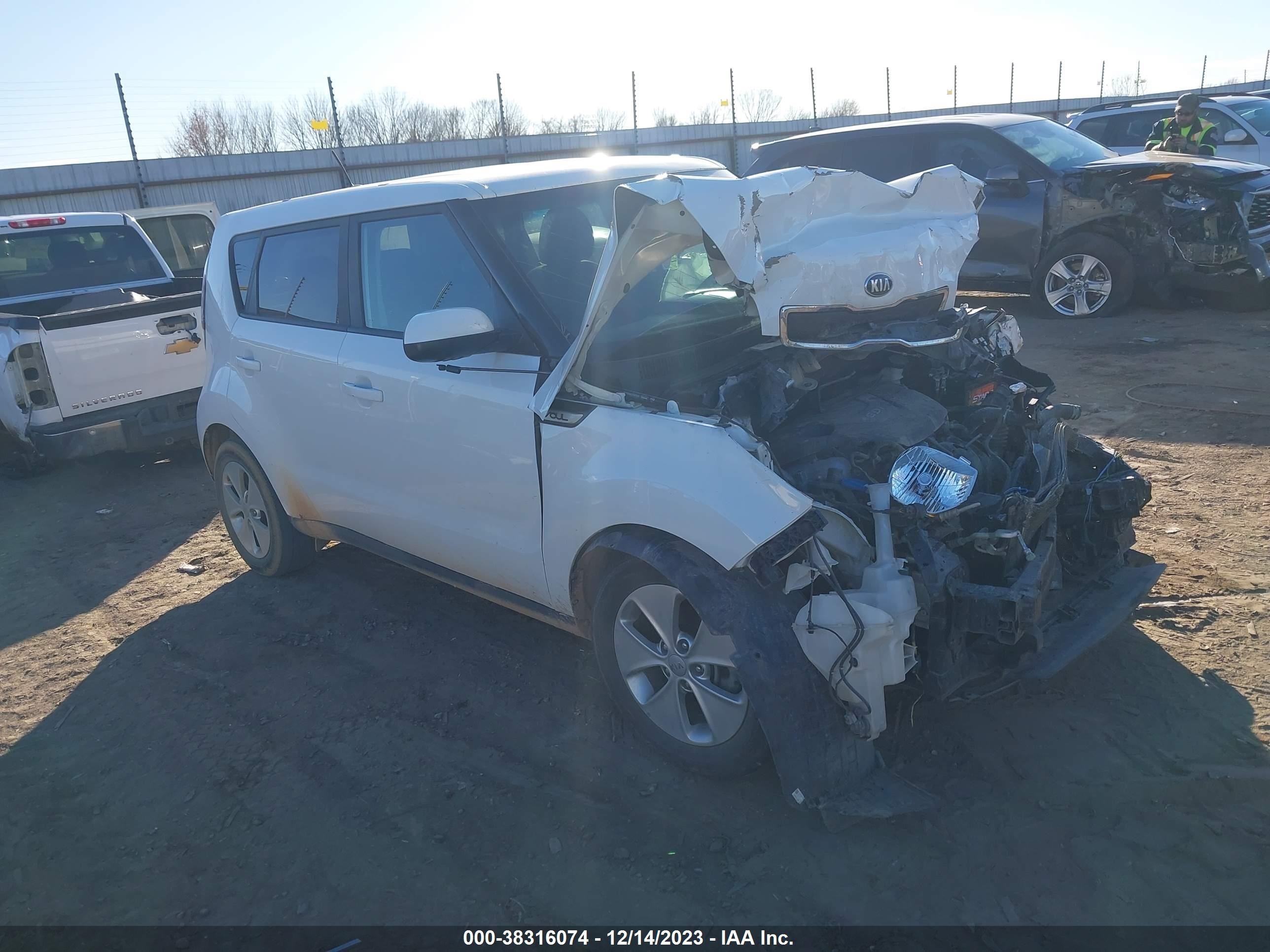 2016 Kia Soul vin: KNDJN2A29G7329721