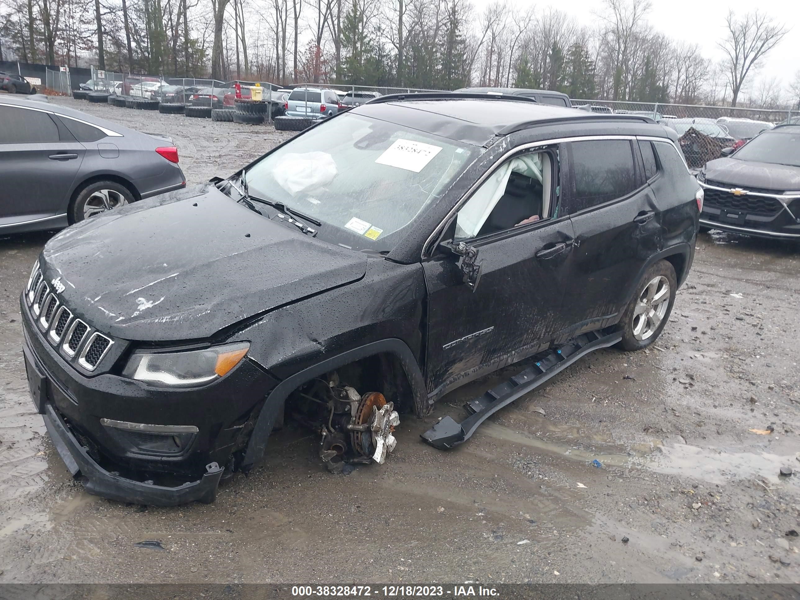 2018 Jeep Compass Latitude 4X4 vin: 3C4NJDBB8JT337125