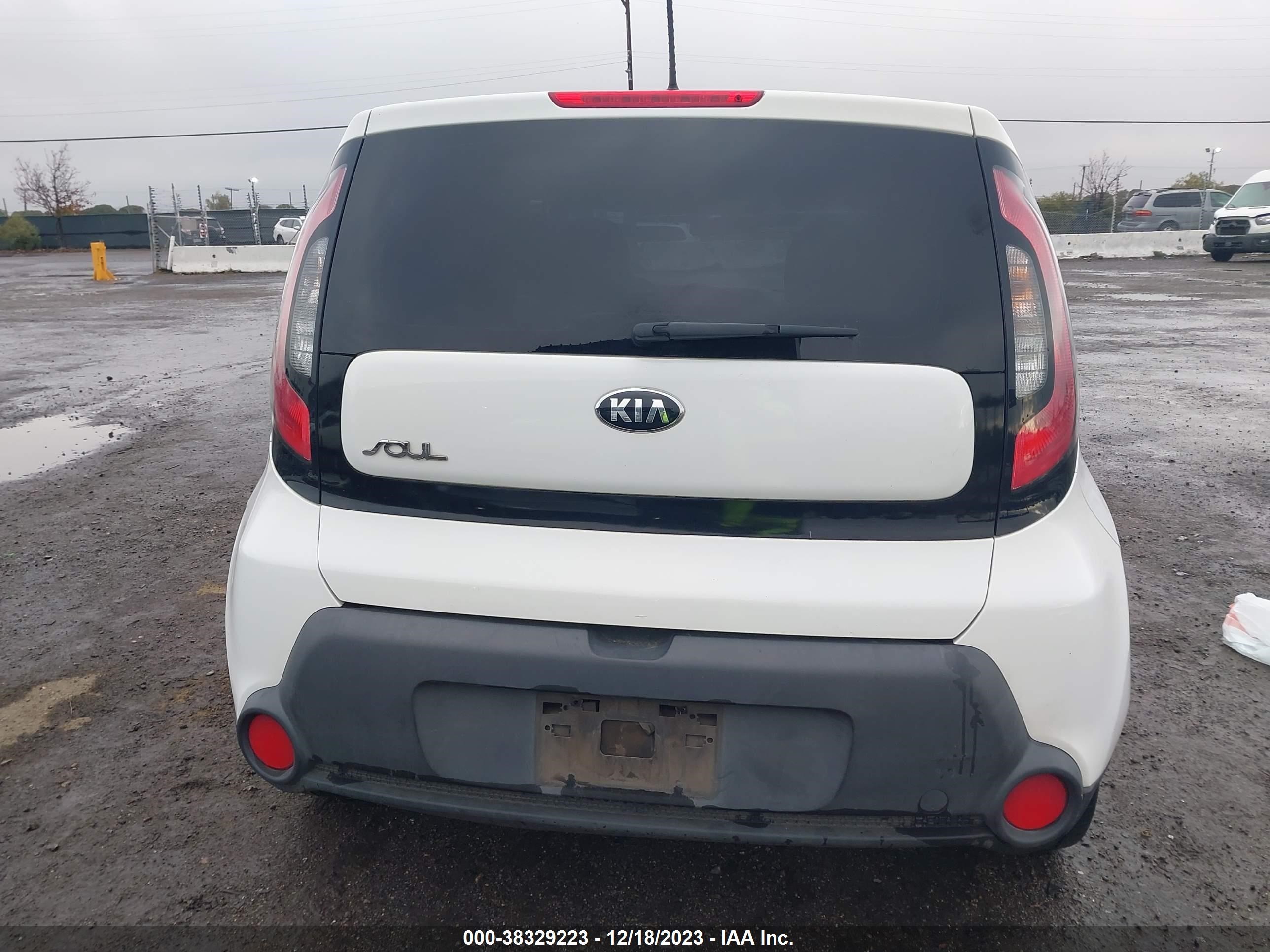 2016 Kia Soul vin: KNDJN2A26G7357749