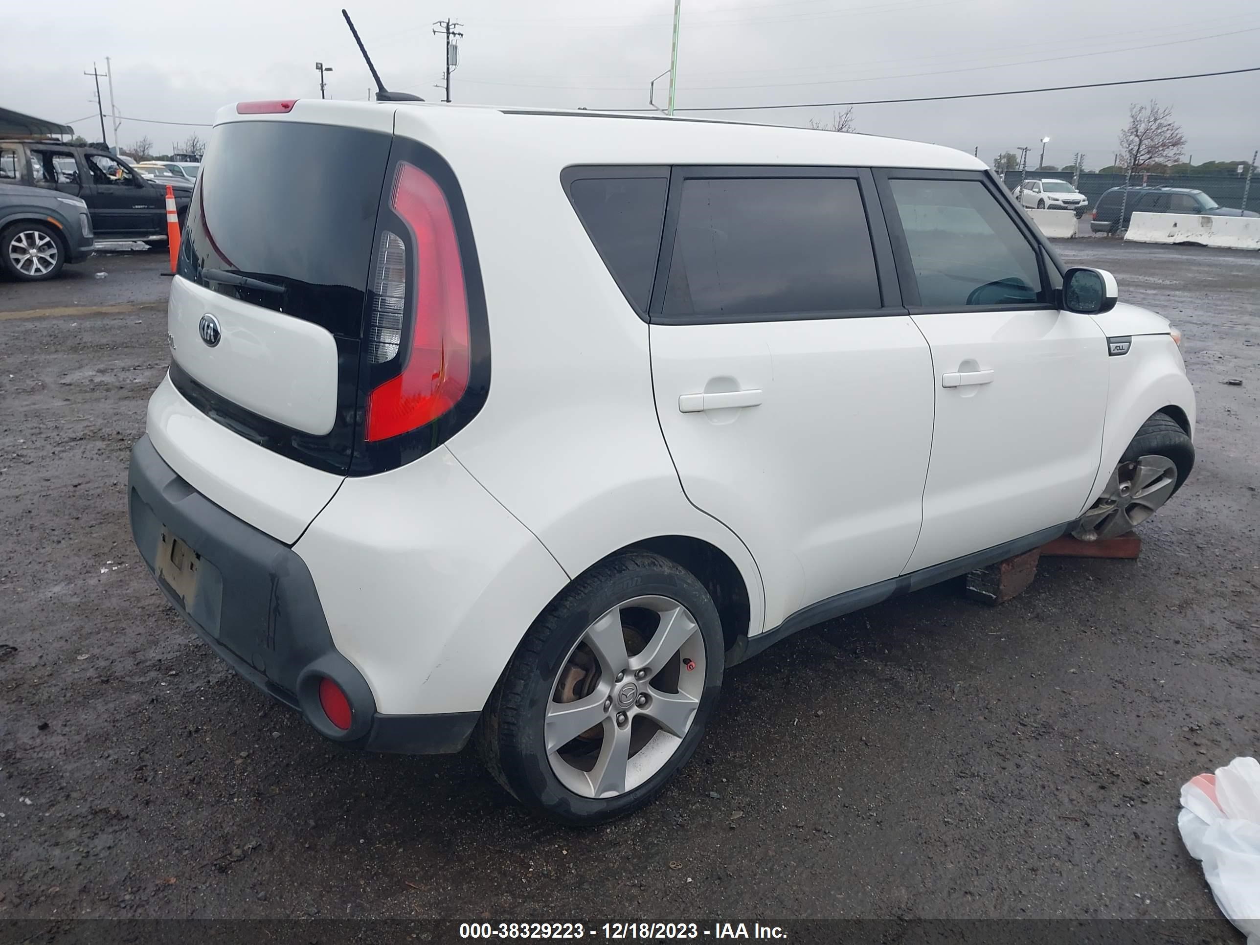 2016 Kia Soul vin: KNDJN2A26G7357749