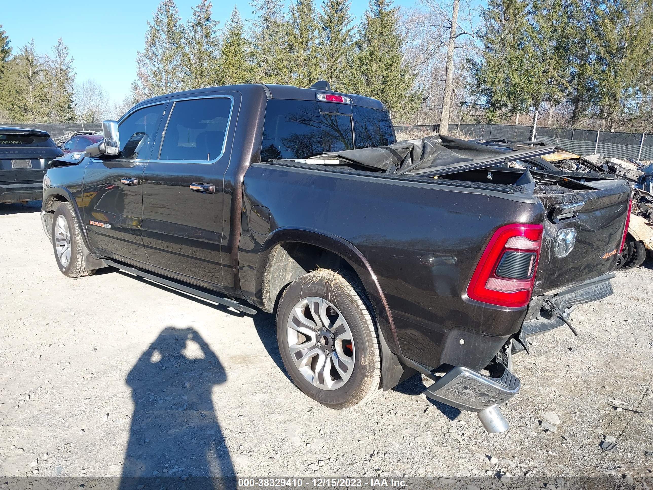 2019 Ram 1500 Longhorn 4X4 5'7 Box vin: 1C6SRFKT1KN642894