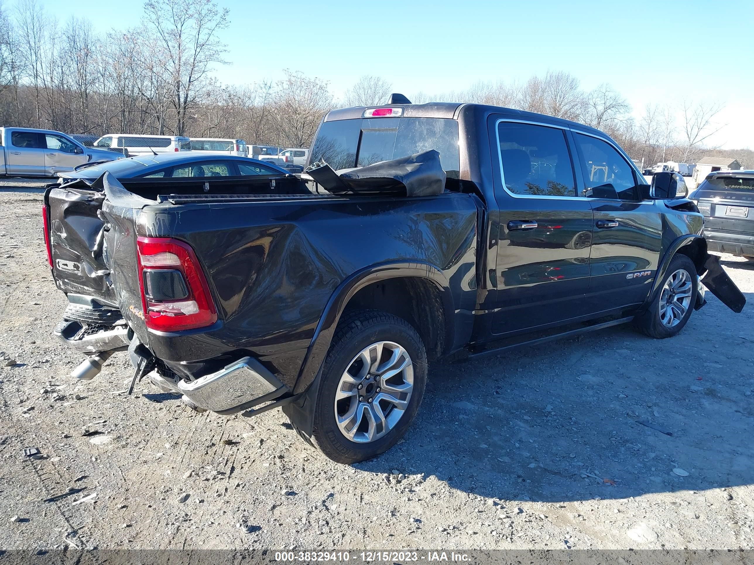 2019 Ram 1500 Longhorn 4X4 5'7 Box vin: 1C6SRFKT1KN642894