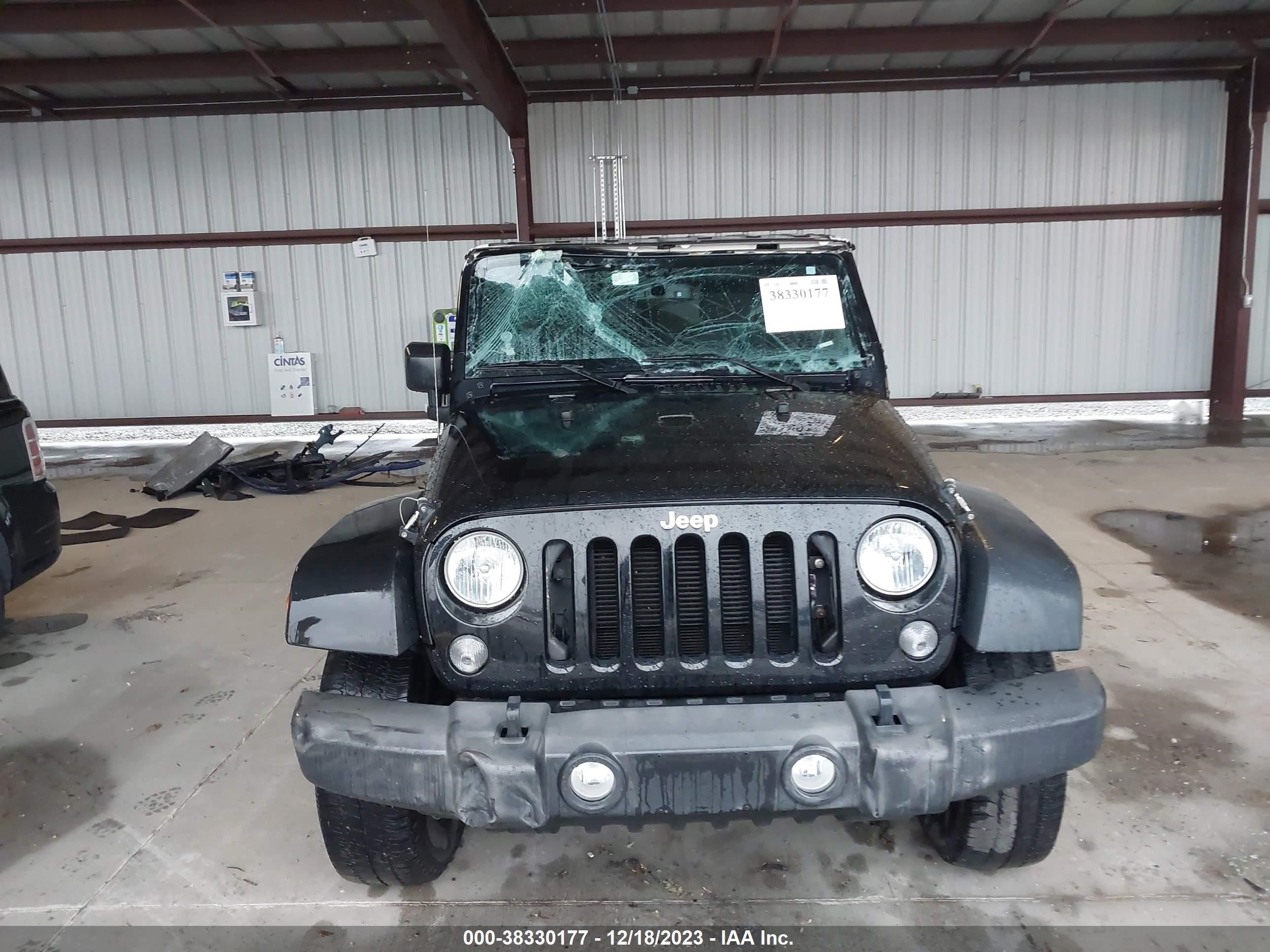 2016 Jeep Wrangler Unlimited Sport vin: 1C4BJWDG5GL310511