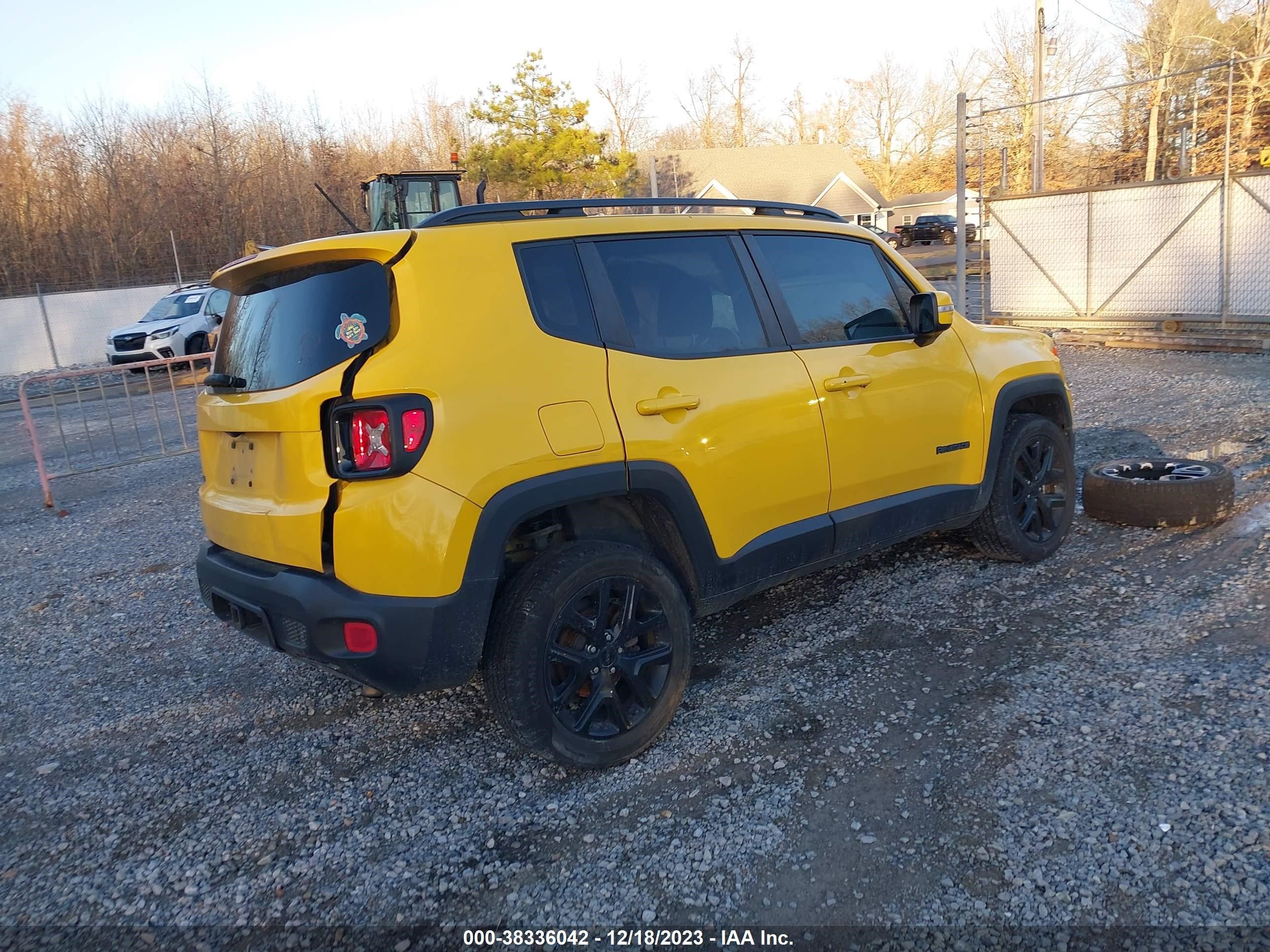 2017 Jeep Renegade Altitude 4X4 vin: ZACCJBBB2HPG52113