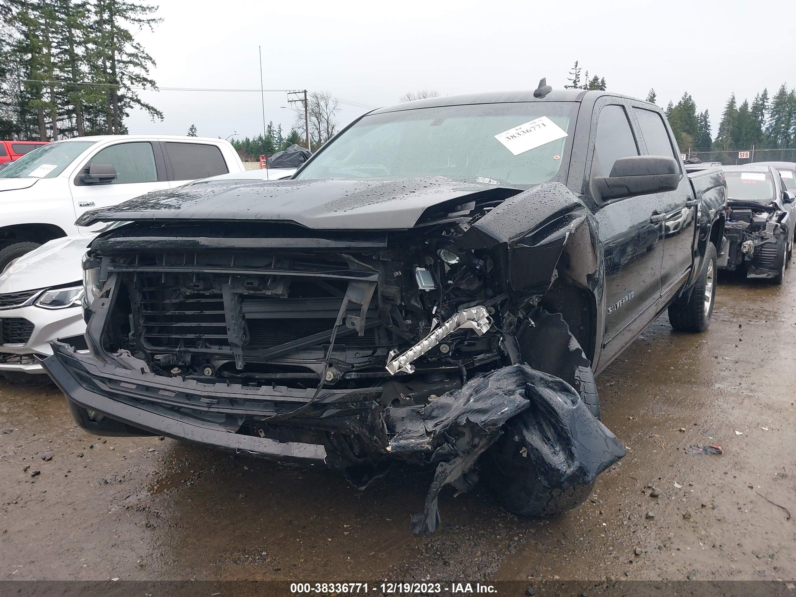 2018 Chevrolet Silverado 1500 2Lt vin: 3GCUKRECXJG411860