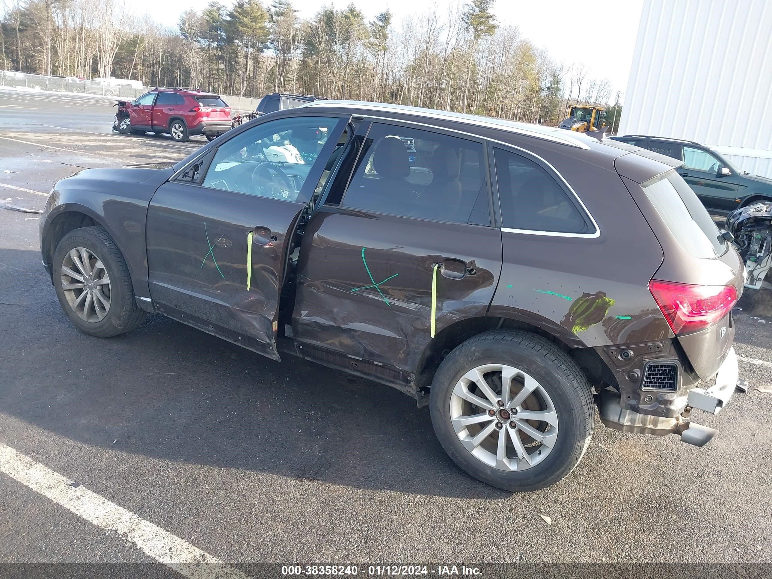 2014 Audi Q5 2.0T Premium vin: WA1LFAFPXEA023092