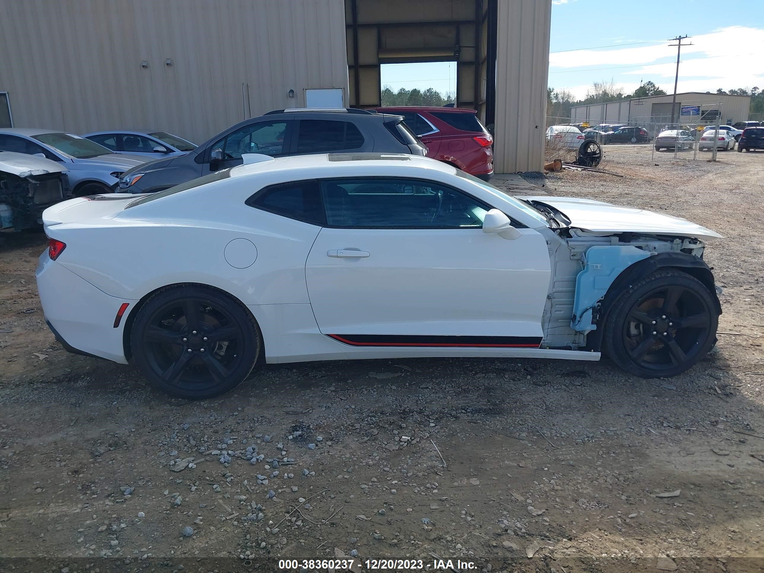 2018 Chevrolet Camaro 1Lt vin: 1G1FB1RS1J0100228