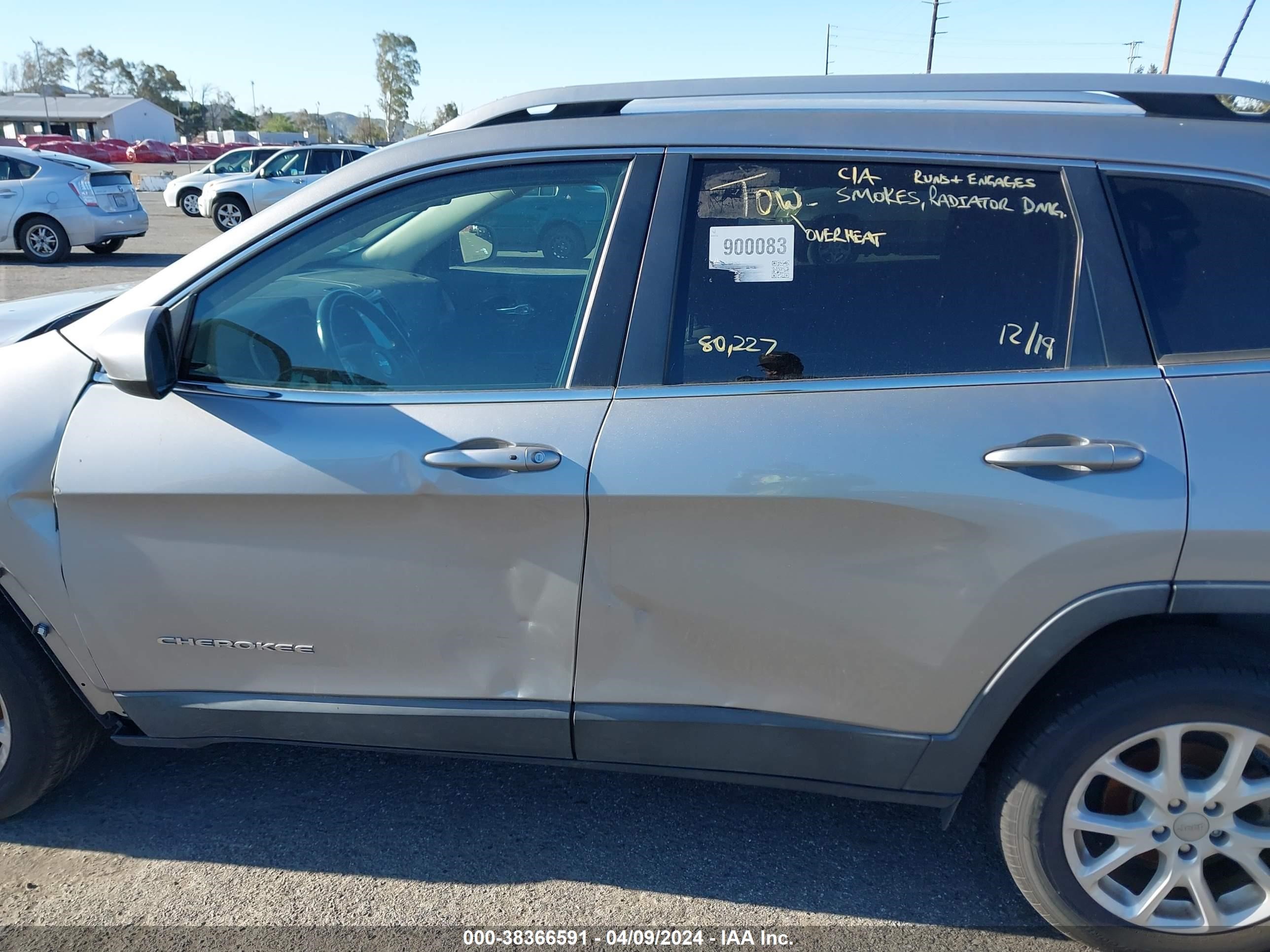 2017 Jeep Cherokee Latitude Fwd vin: 1C4PJLCB7HW560388