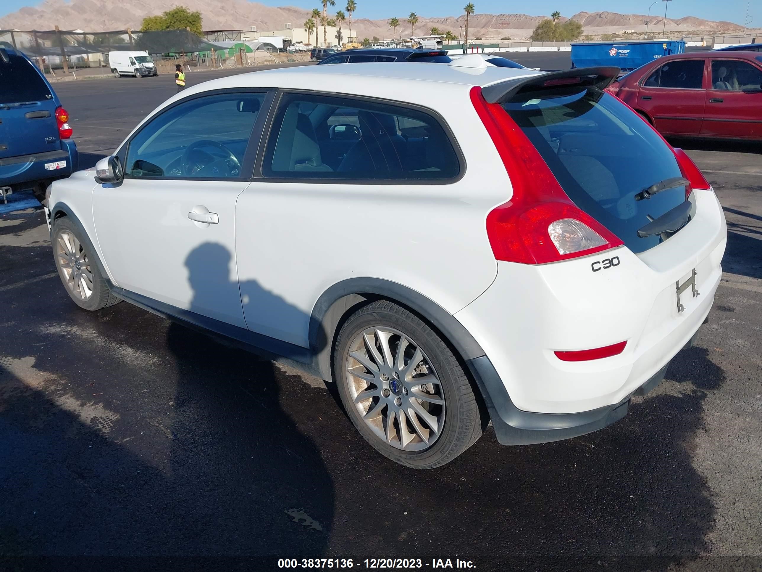 2012 Volvo C30 T5/T5 Platinum/T5 Premier Plus/T5 R-Design/T5 R-Design Platinum/T5 R-Design Premier Plus vin: YV1672MK7C2274618