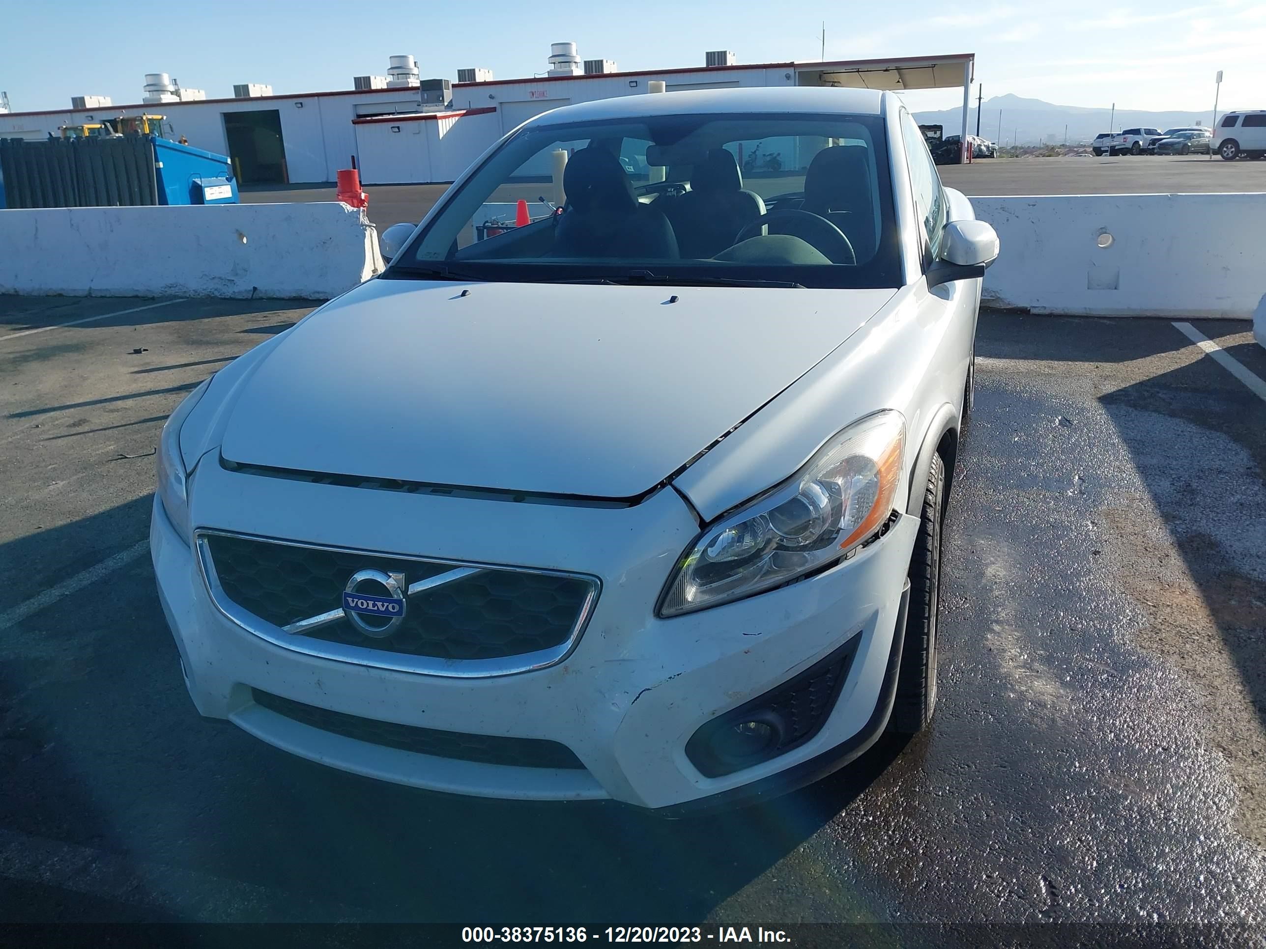 2012 Volvo C30 T5/T5 Platinum/T5 Premier Plus/T5 R-Design/T5 R-Design Platinum/T5 R-Design Premier Plus vin: YV1672MK7C2274618