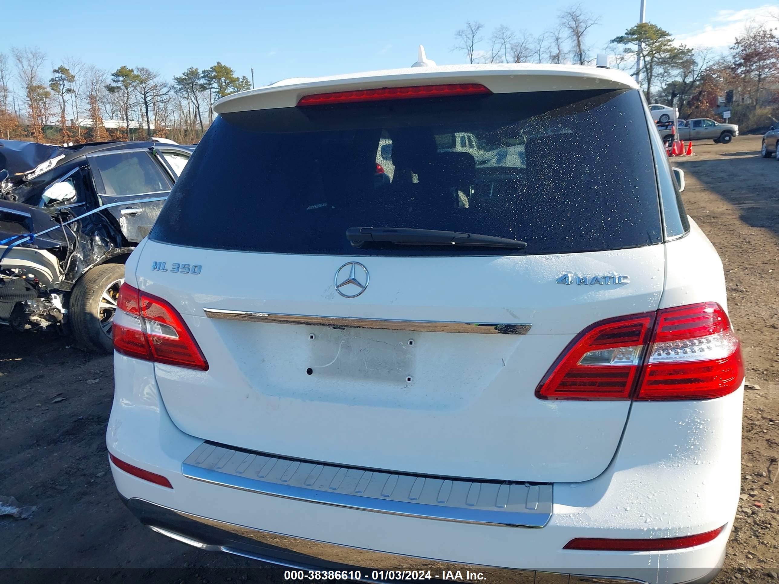 2015 Mercedes-Benz Ml 350 4Matic vin: 4JGDA5HBXFA604512