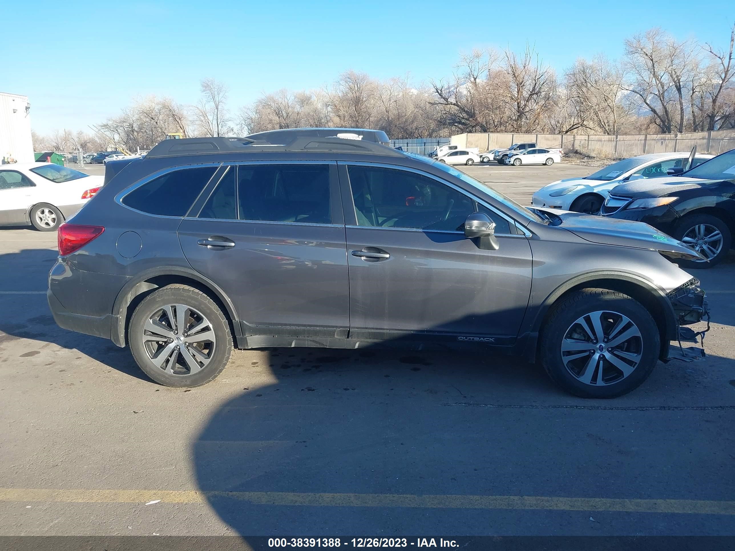 2019 Subaru Outback 3.6R Limited vin: 4S4BSENC9K3303682