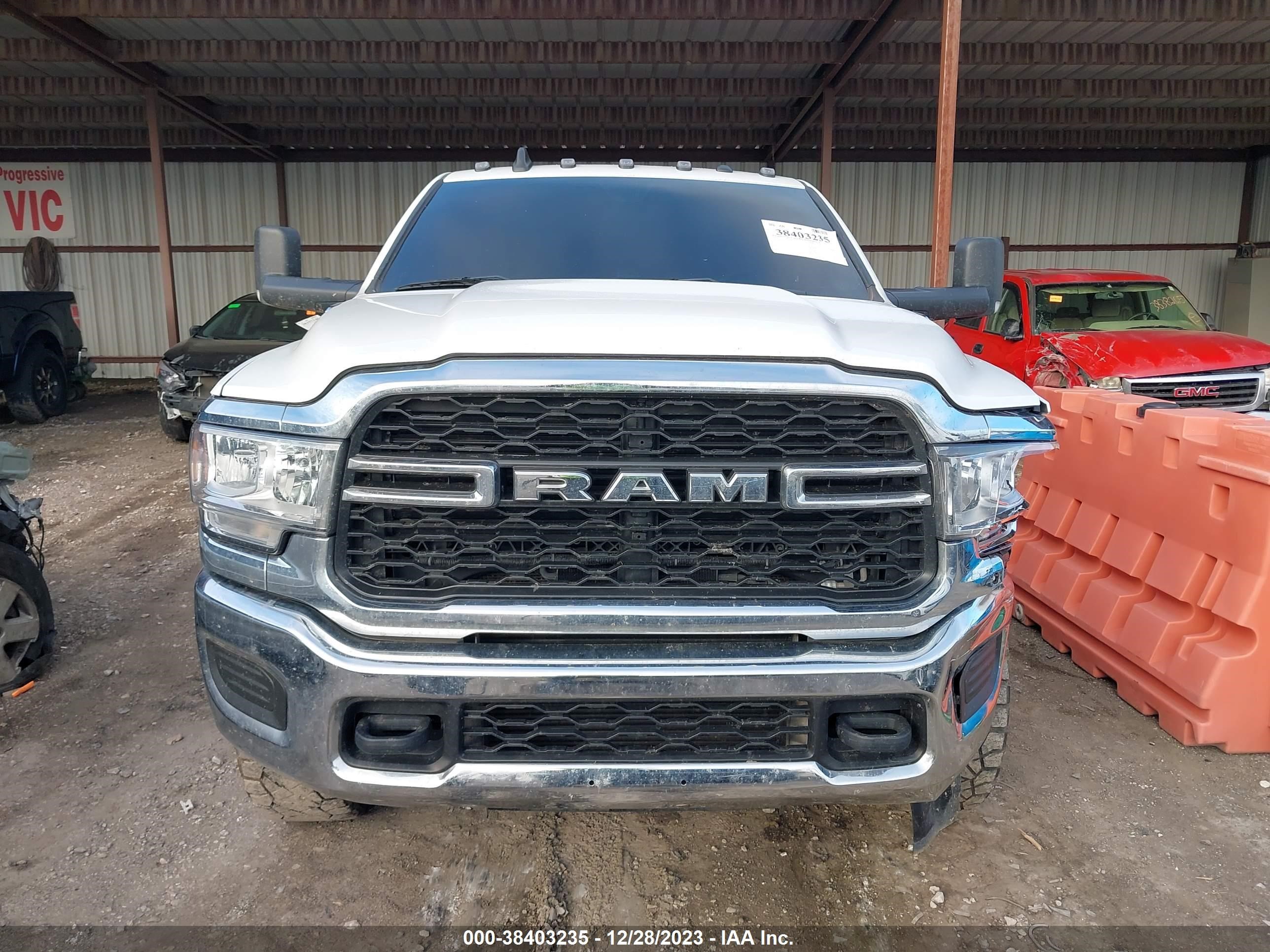 2021 Ram 2500 Tradesman 4X4 6'4 Box vin: 3C6UR5CL8MG605953