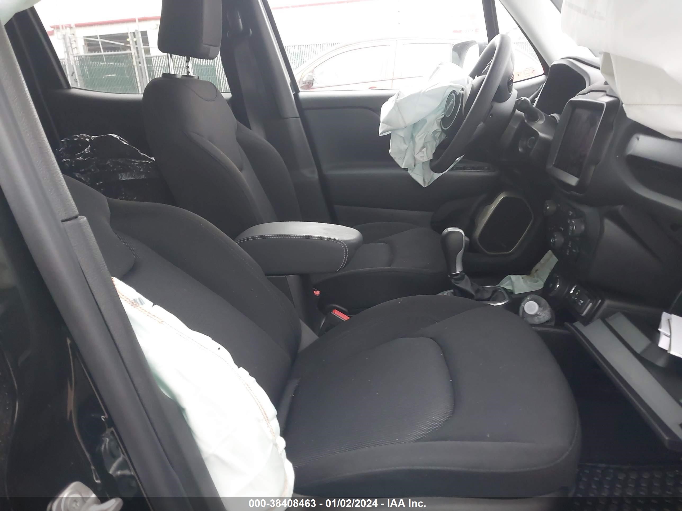 2023 Jeep Renegade Latitude 4X4 vin: ZACNJDB14PPP54116