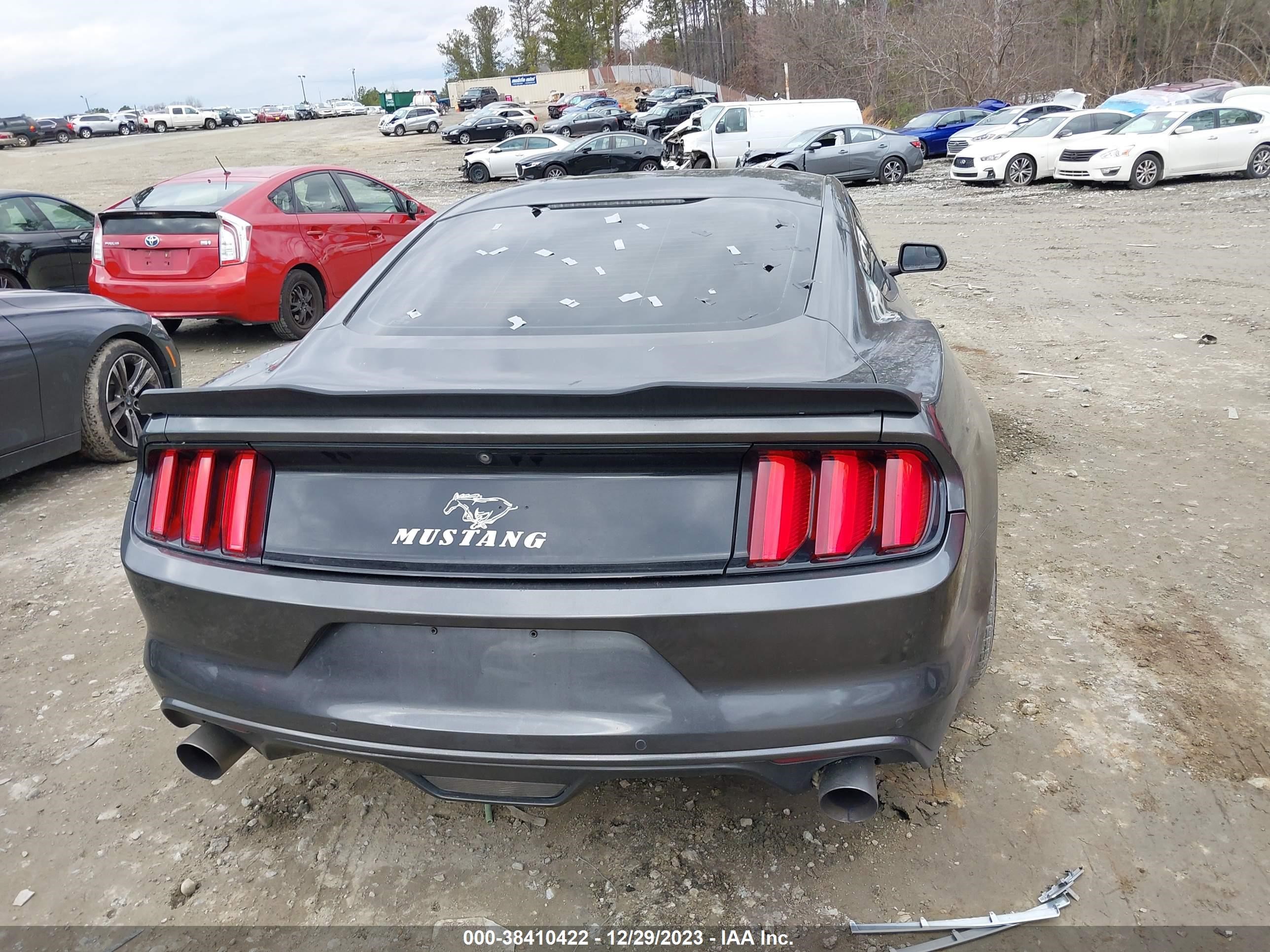 2017 Ford Mustang V6 vin: 1FA6P8AMXH5332649