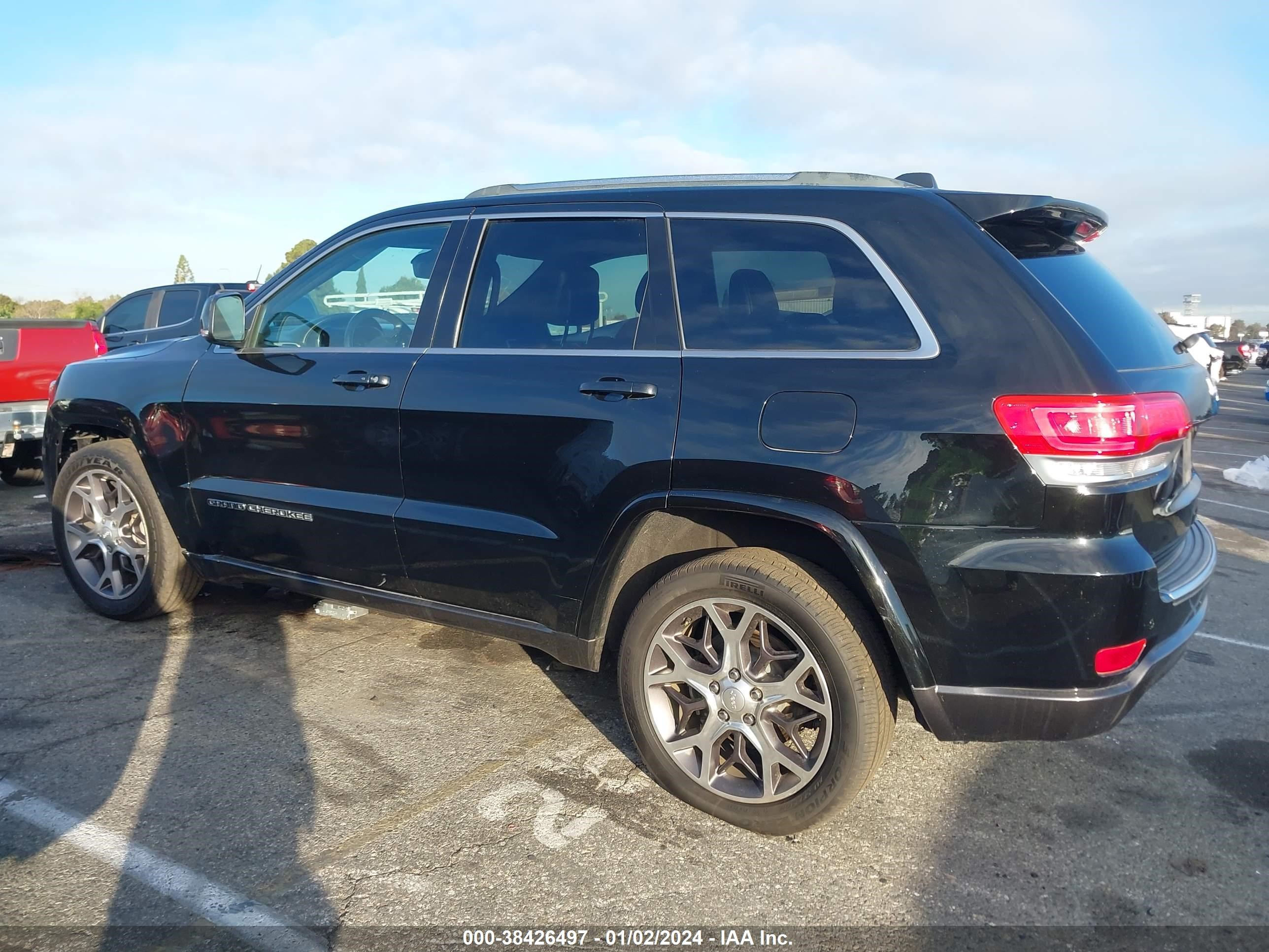 2018 Jeep Grand Cherokee Sterling Edition 4X2 vin: 1C4RJEBG5JC361882