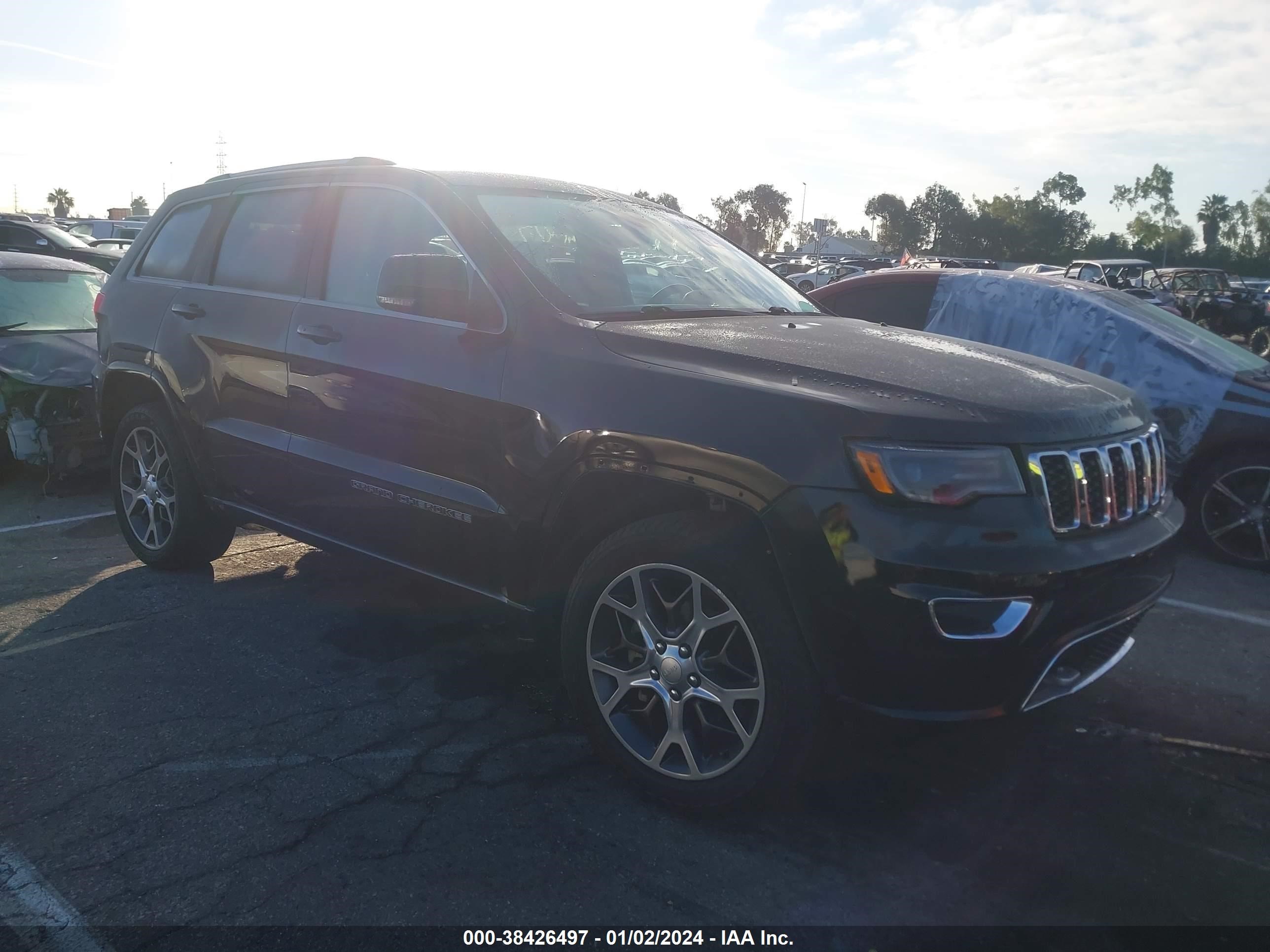 2018 Jeep Grand Cherokee Sterling Edition 4X2 vin: 1C4RJEBG5JC361882