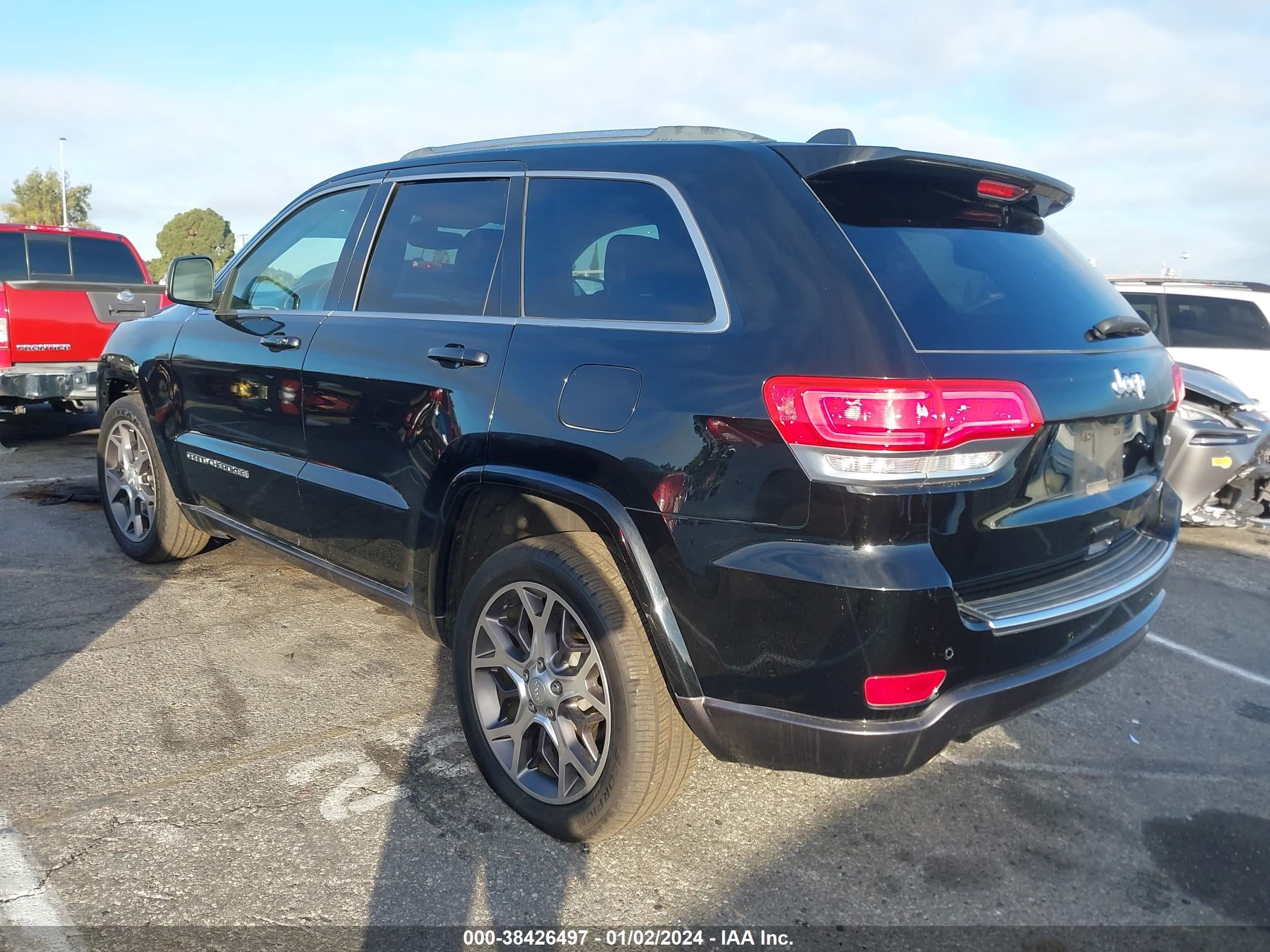 2018 Jeep Grand Cherokee Sterling Edition 4X2 vin: 1C4RJEBG5JC361882