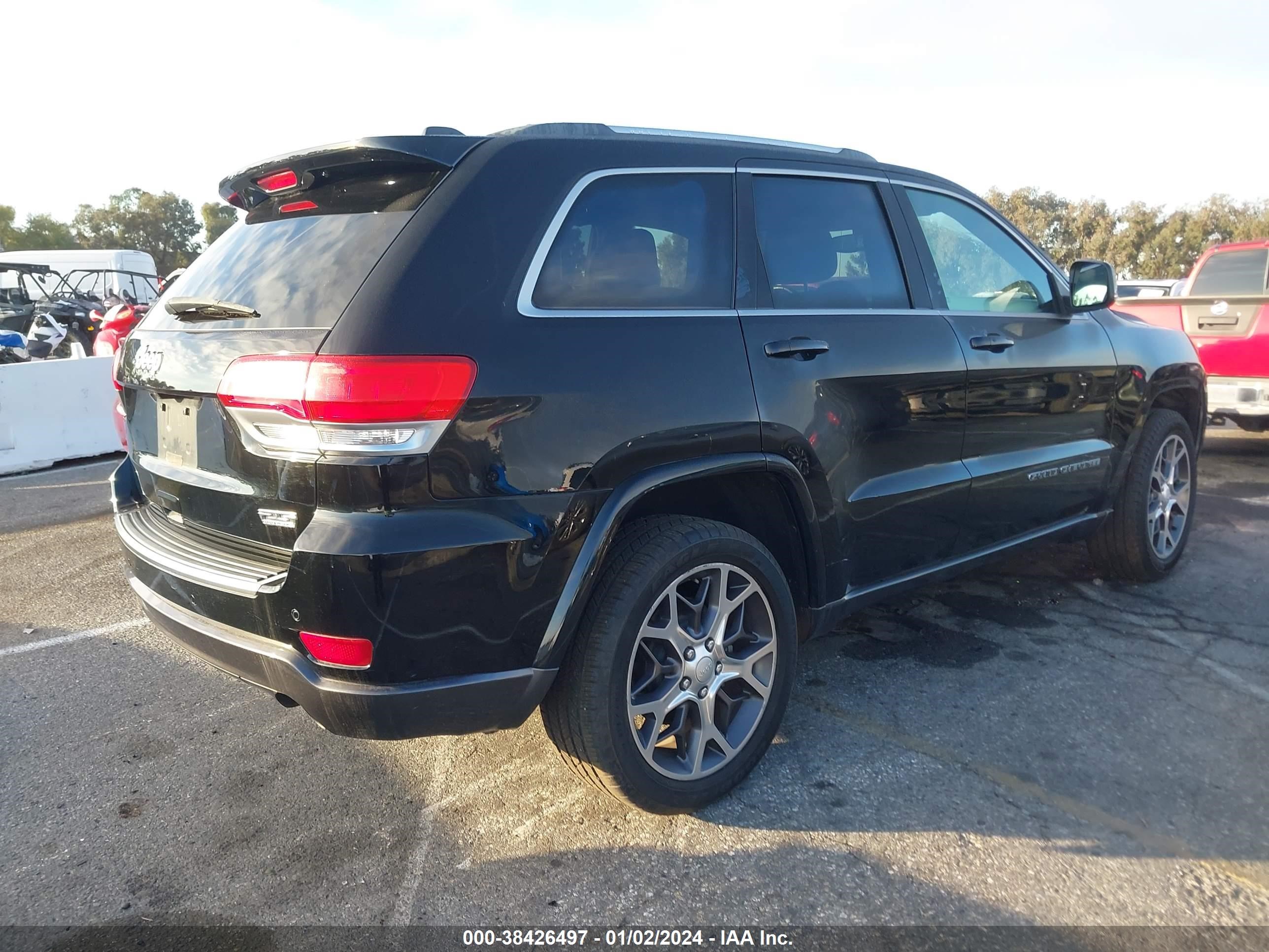 2018 Jeep Grand Cherokee Sterling Edition 4X2 vin: 1C4RJEBG5JC361882