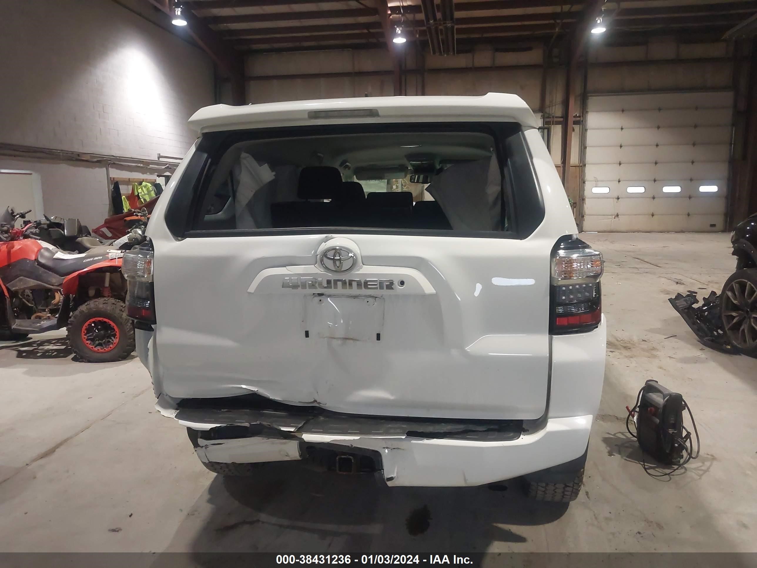 2021 Toyota 4Runner Sr5 vin: JTEMU5JR8M5874939