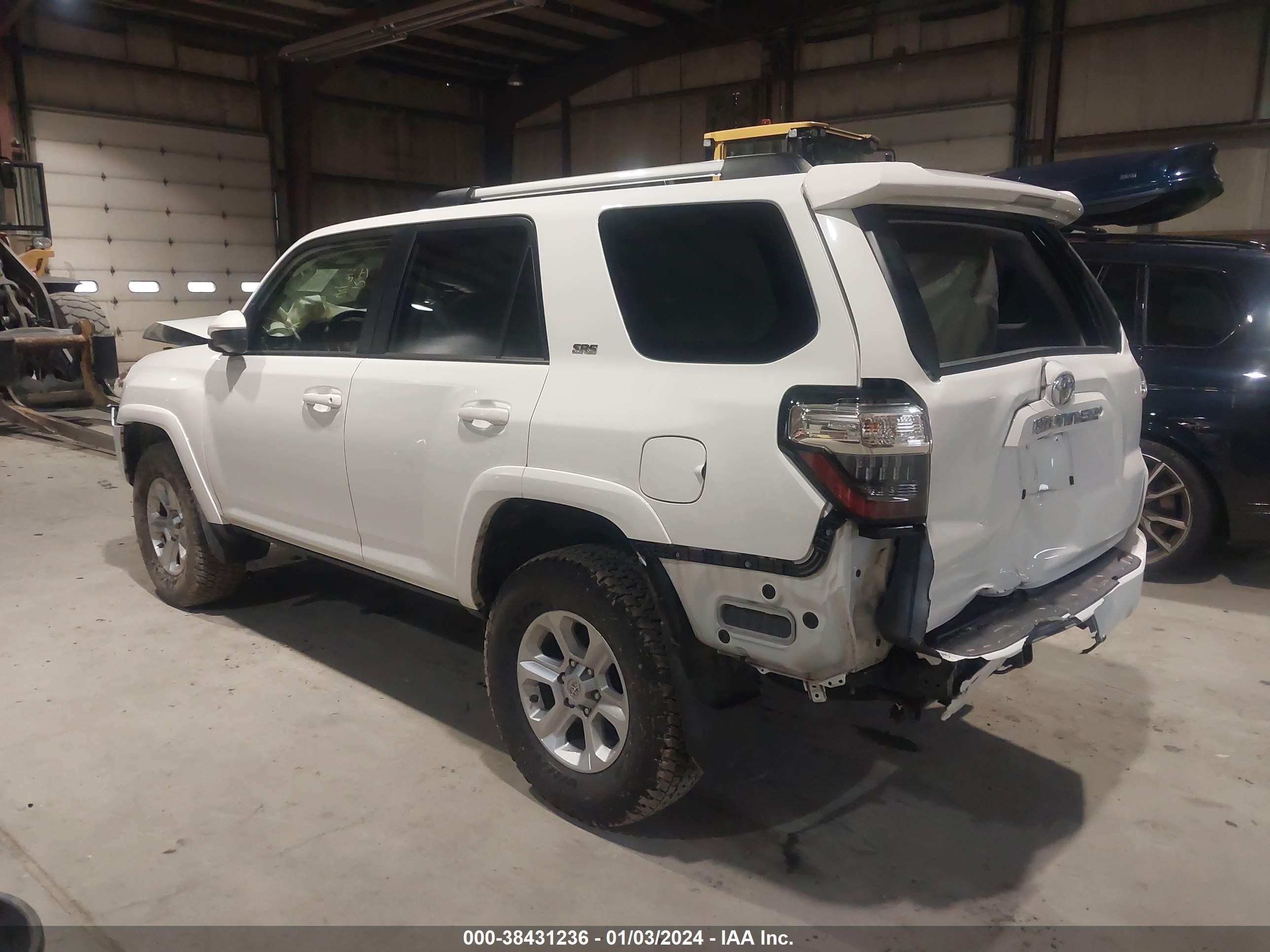 2021 Toyota 4Runner Sr5 vin: JTEMU5JR8M5874939