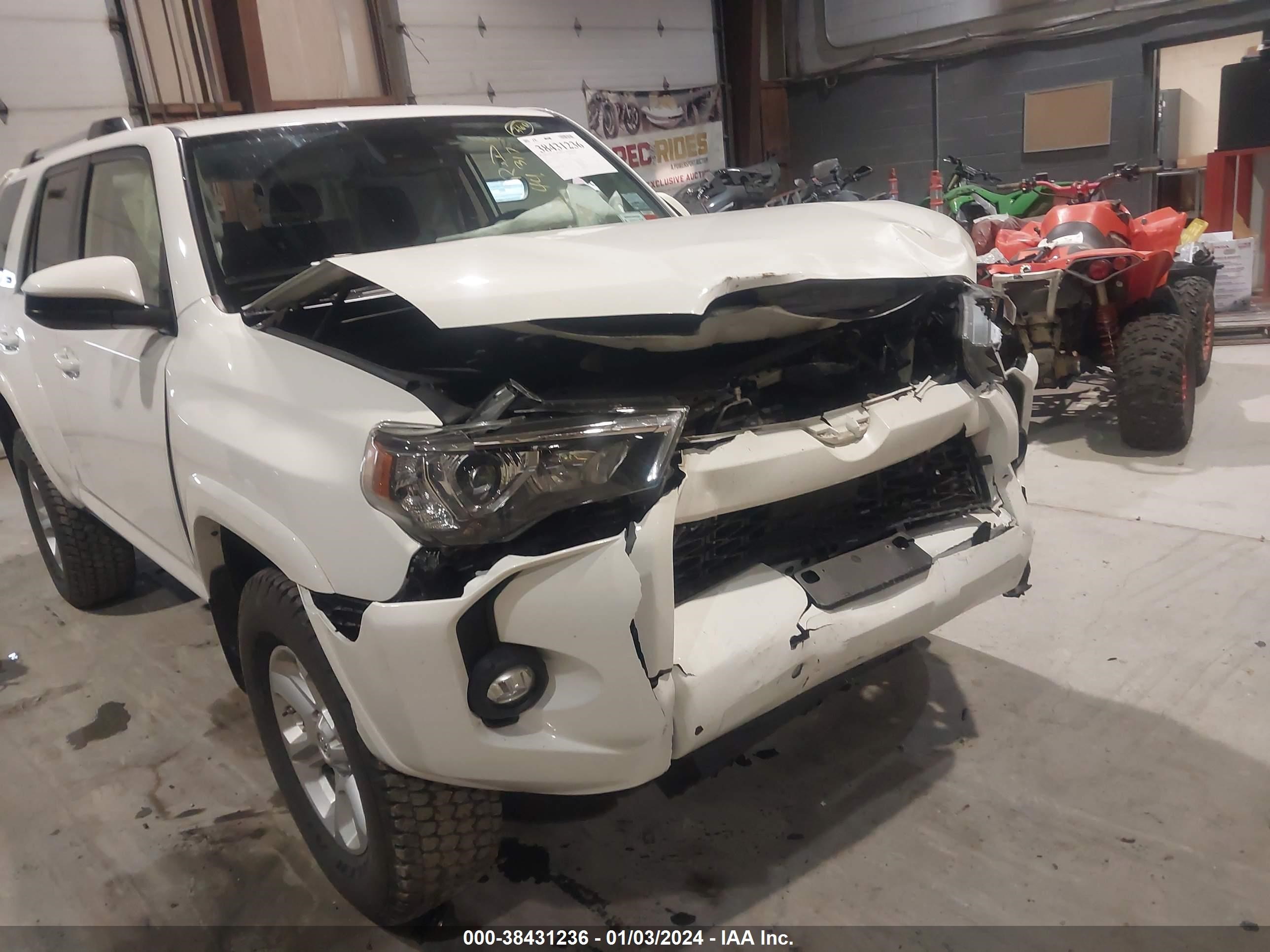 2021 Toyota 4Runner Sr5 vin: JTEMU5JR8M5874939