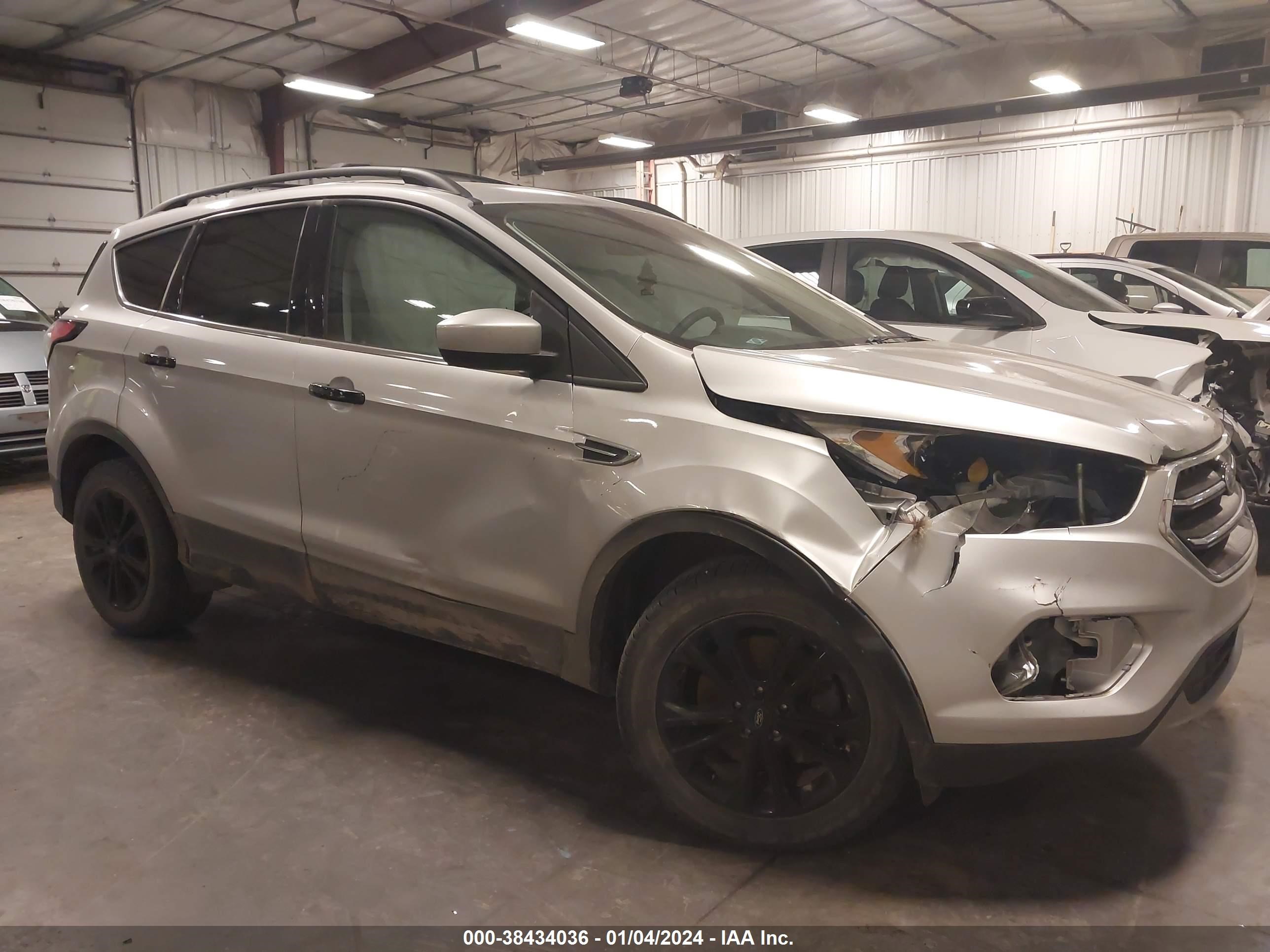 2018 Ford Escape Se vin: 1FMCU9GD5JUD16188