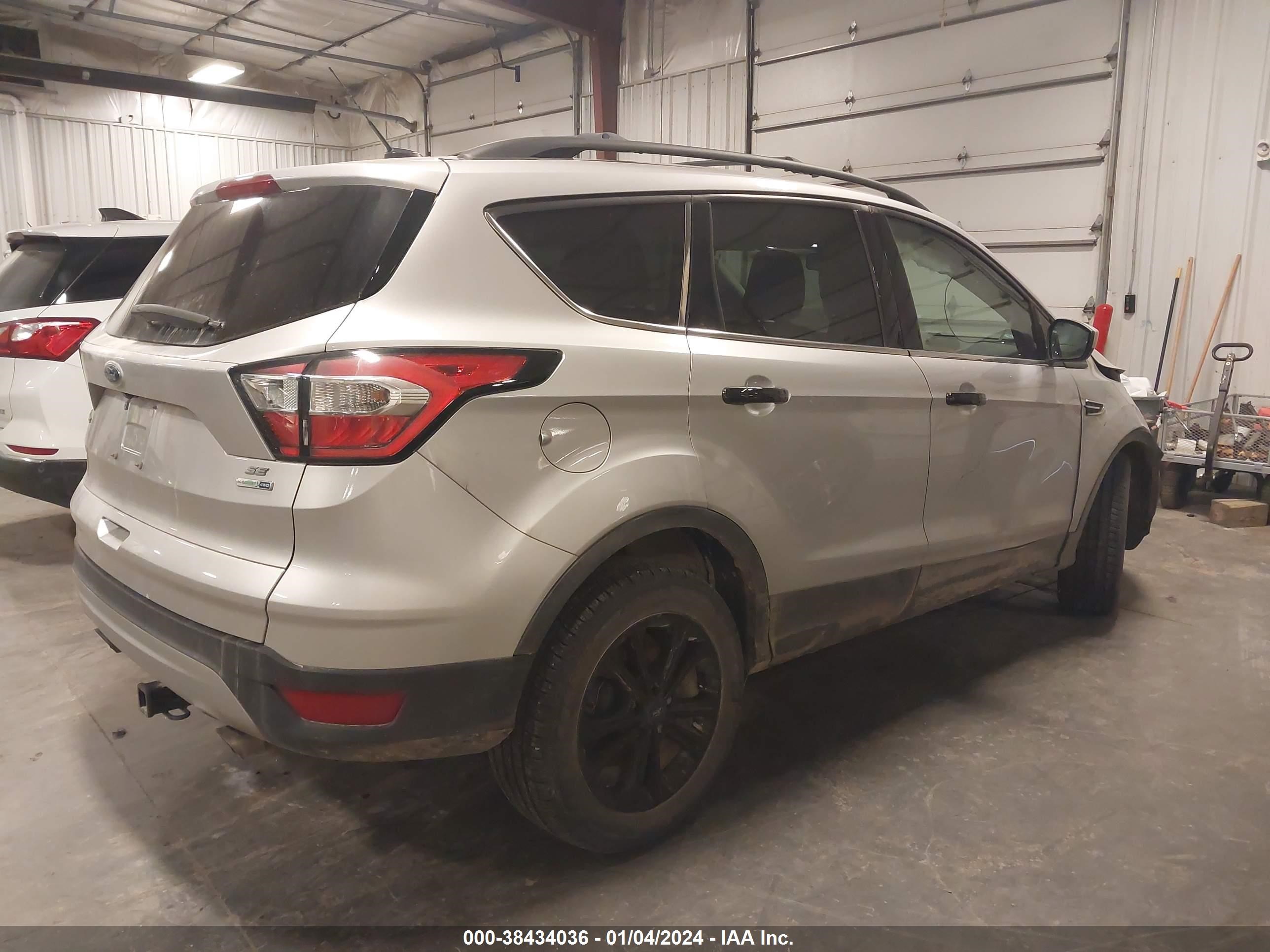 2018 Ford Escape Se vin: 1FMCU9GD5JUD16188