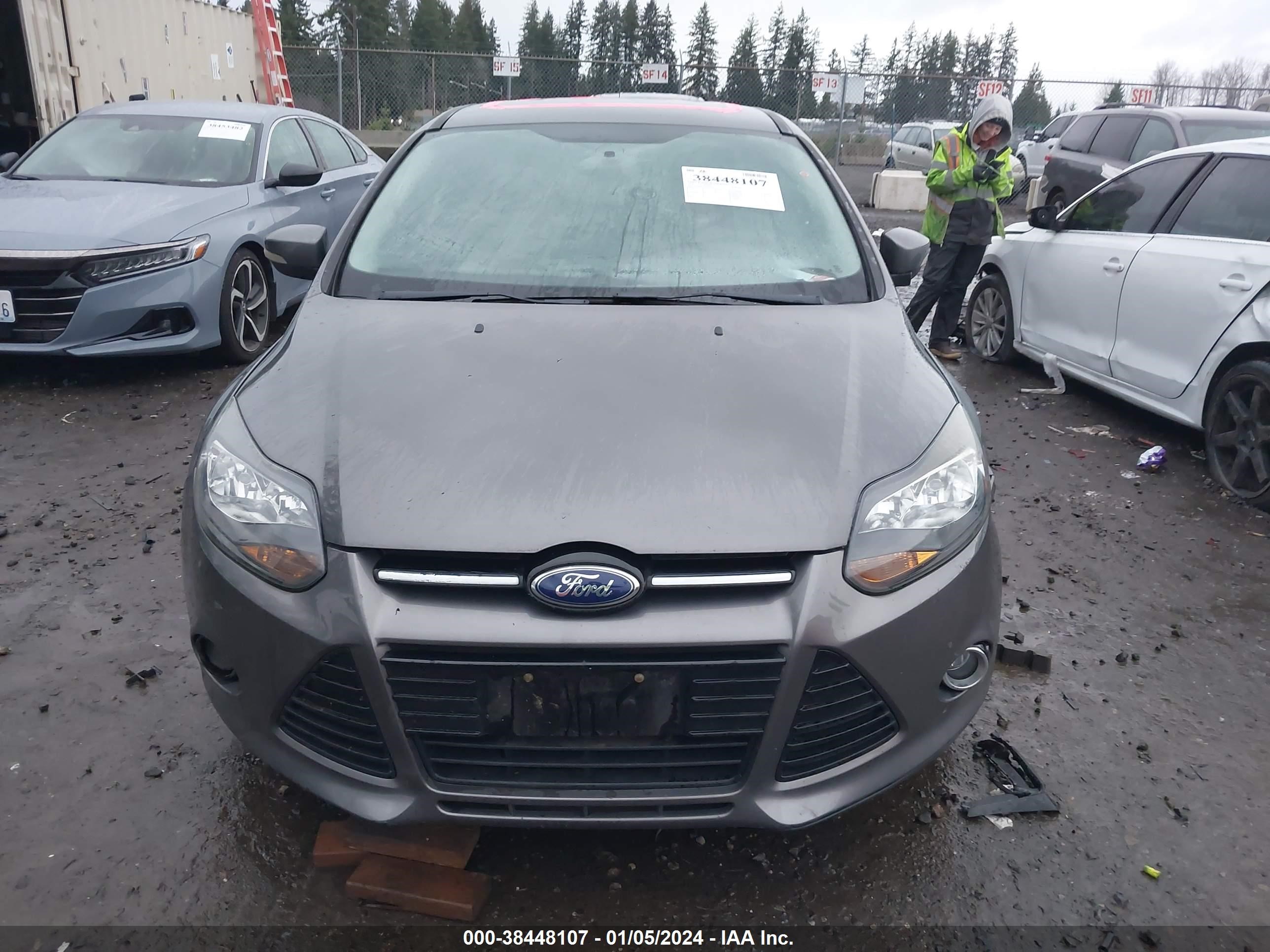 2013 Ford Focus Titanium vin: 1FADP3J25DL265196