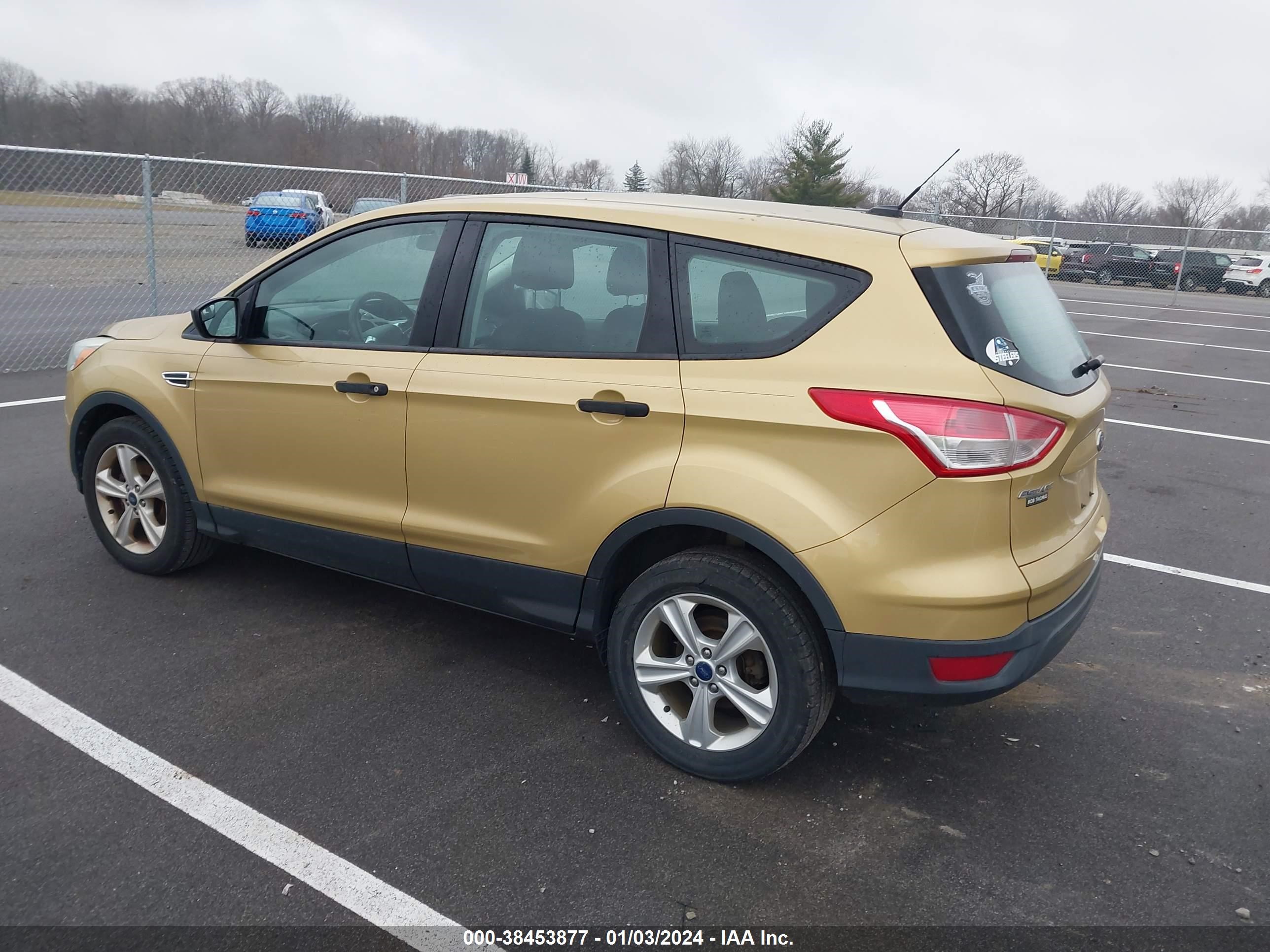 2014 Ford Escape S vin: 1FMCU0F75EUE49773