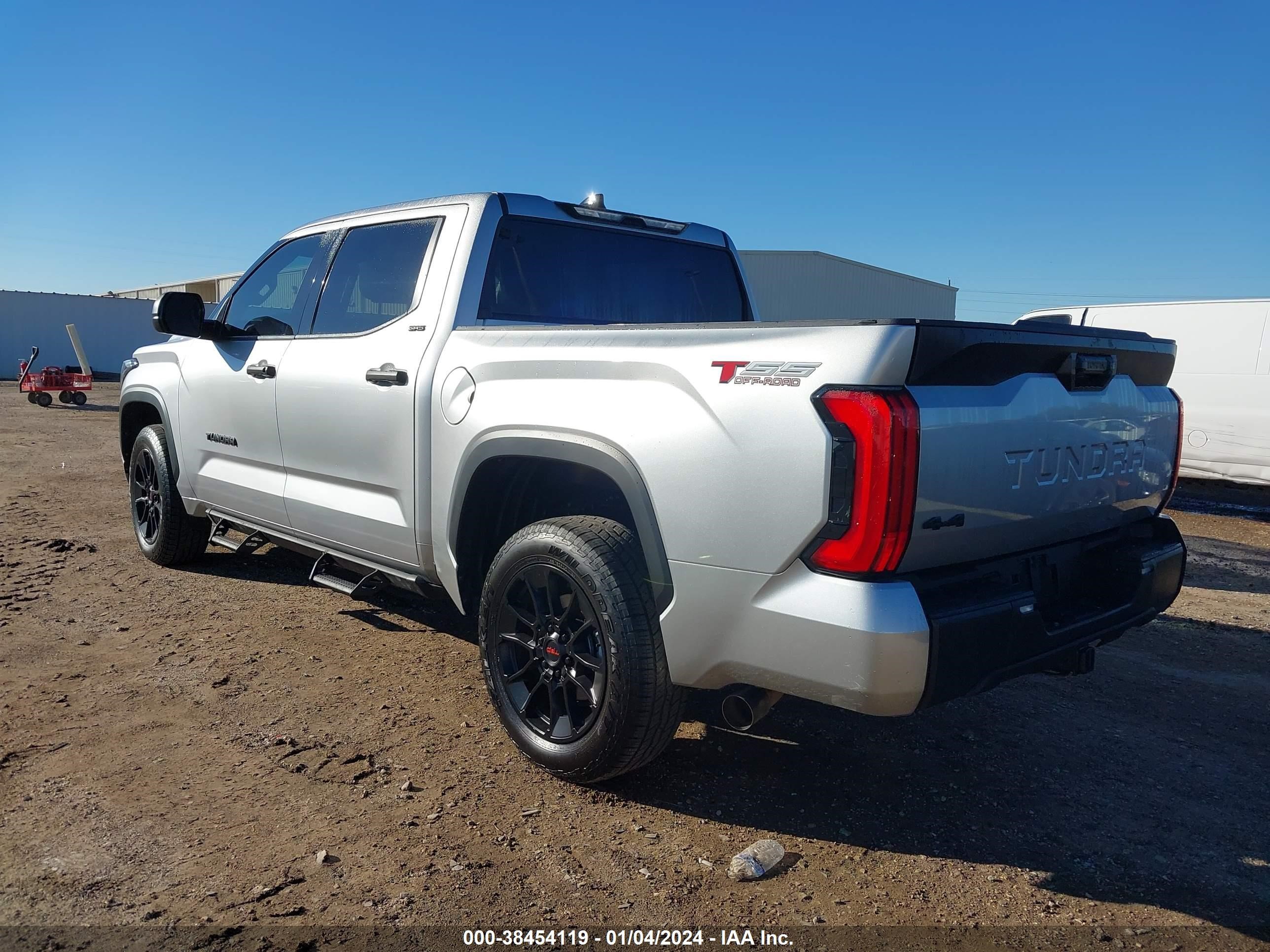 2022 Toyota Tundra Sr5 vin: 5TFLA5DB7NX033448