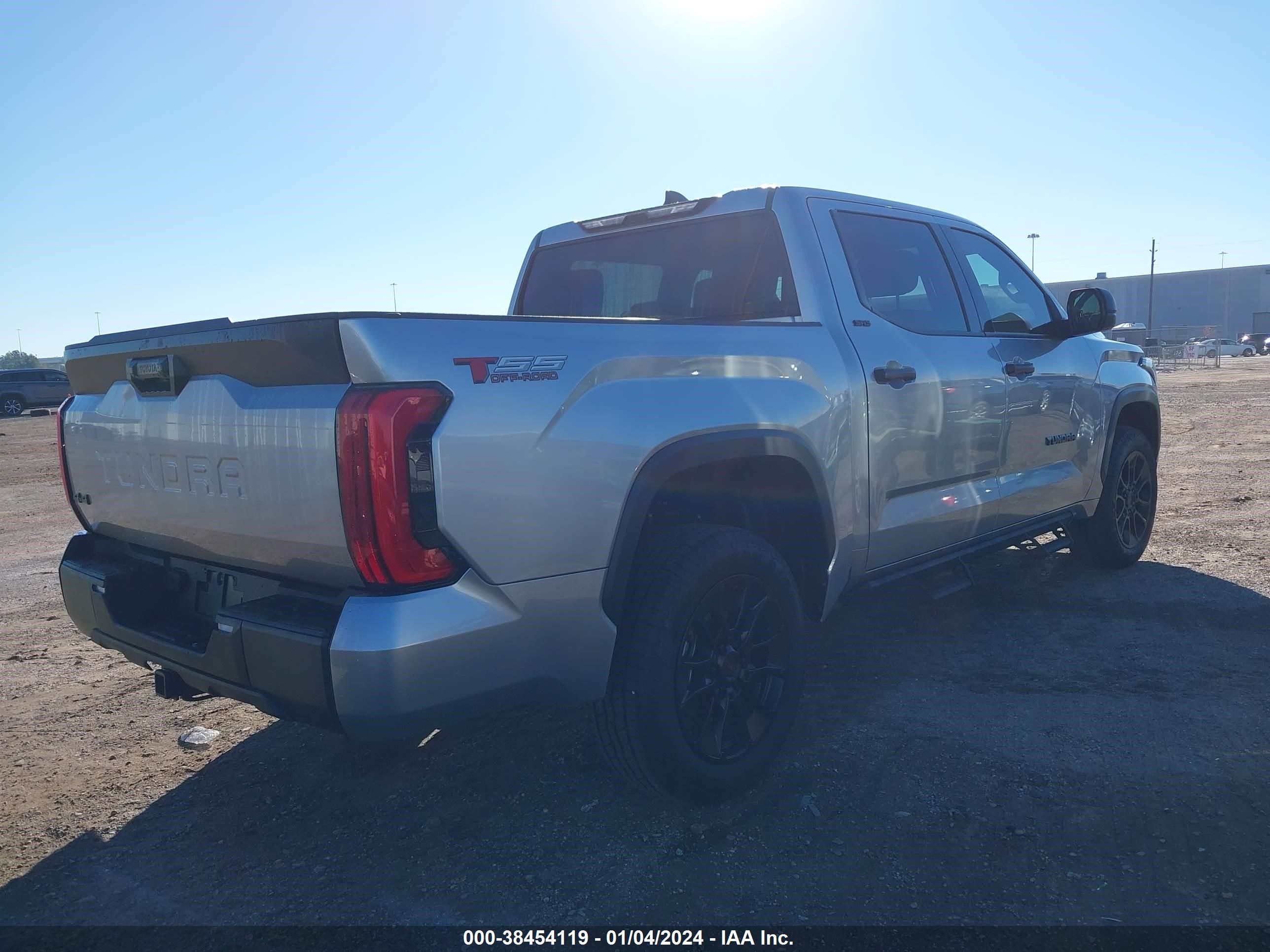 2022 Toyota Tundra Sr5 vin: 5TFLA5DB7NX033448