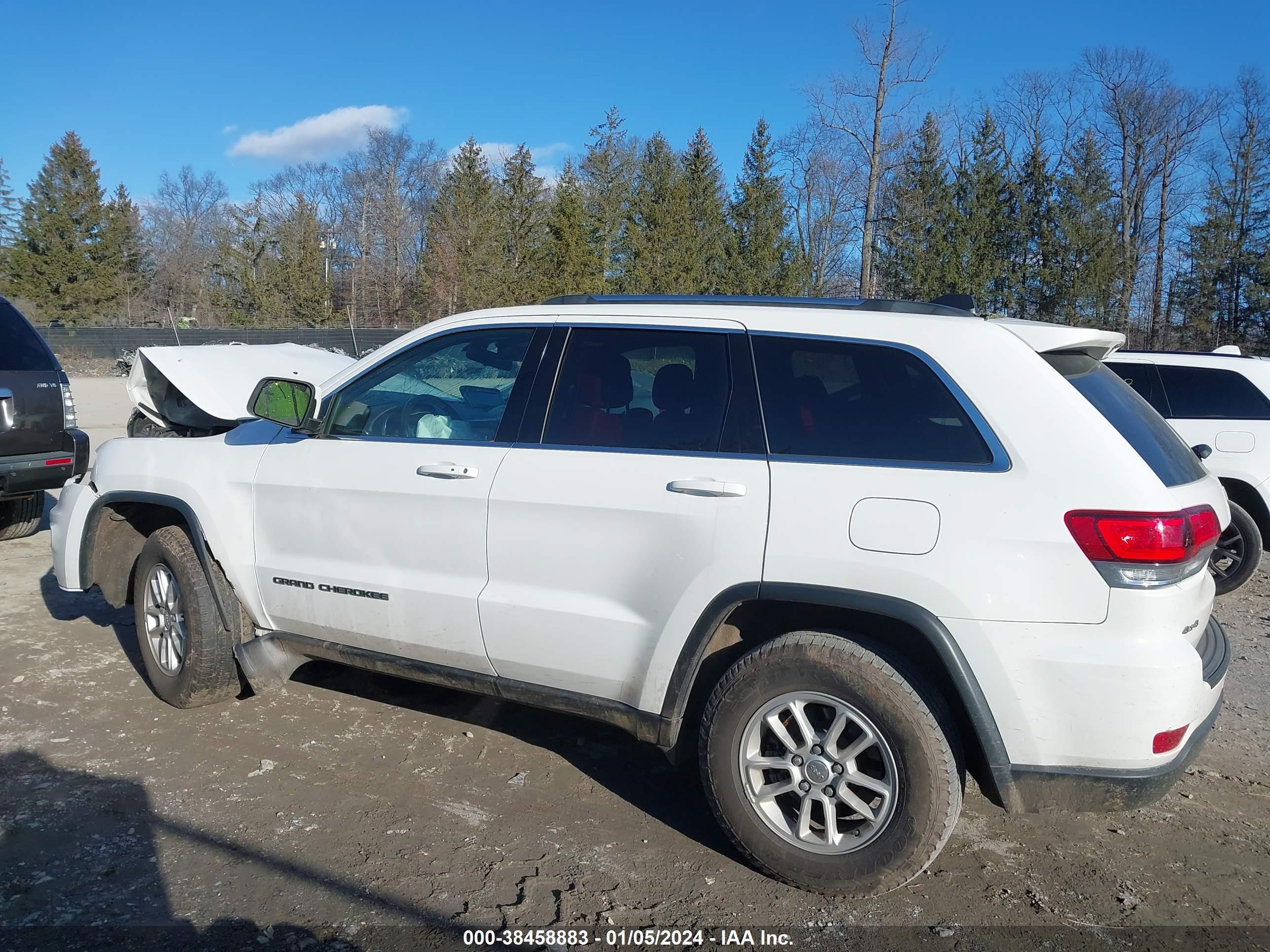 2020 Jeep Grand Cherokee Laredo E 4X4 vin: 1C4RJFAG1LC209351