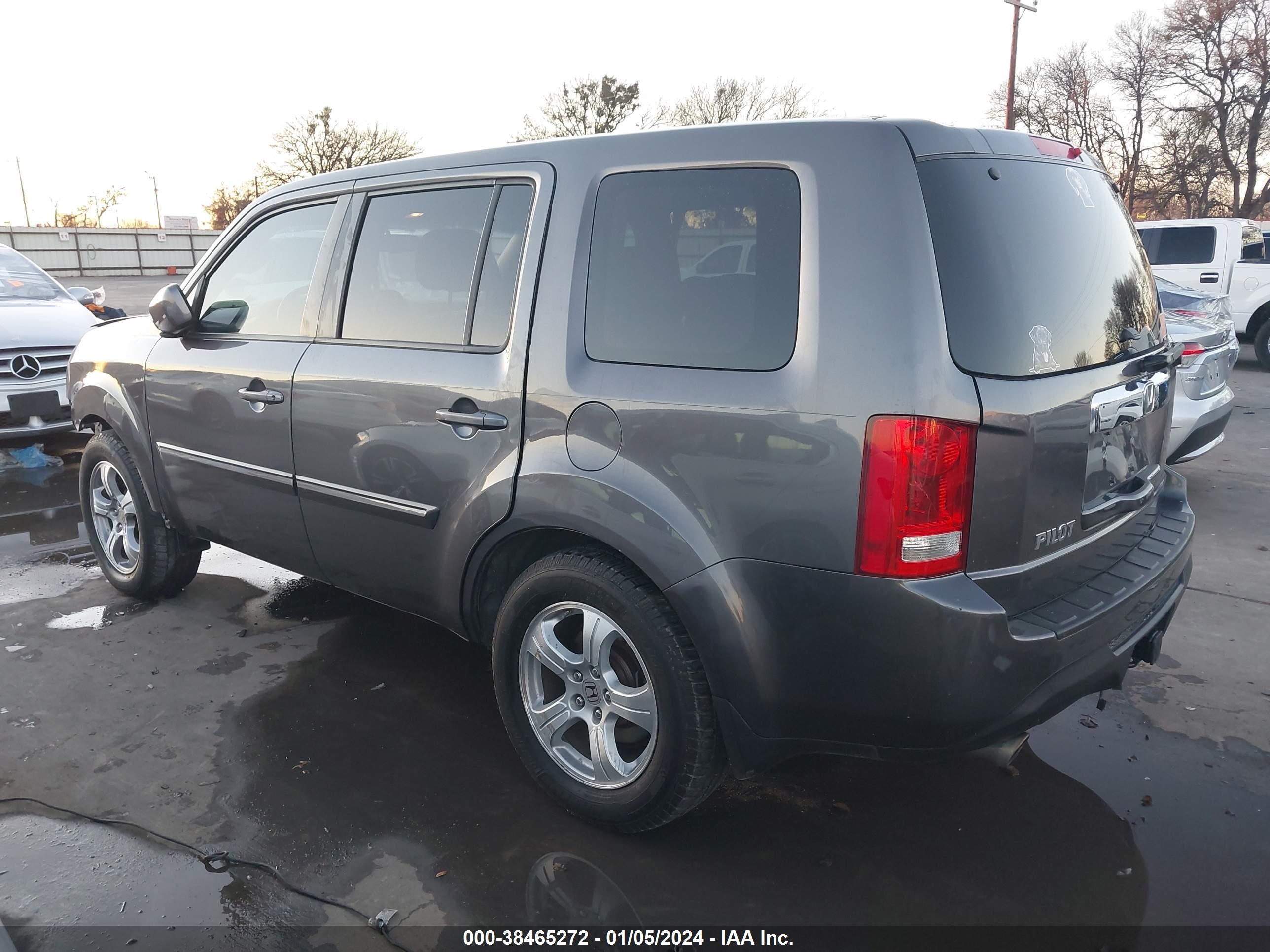 2015 Honda Pilot Ex-L vin: 5FNYF3H6XFB012582