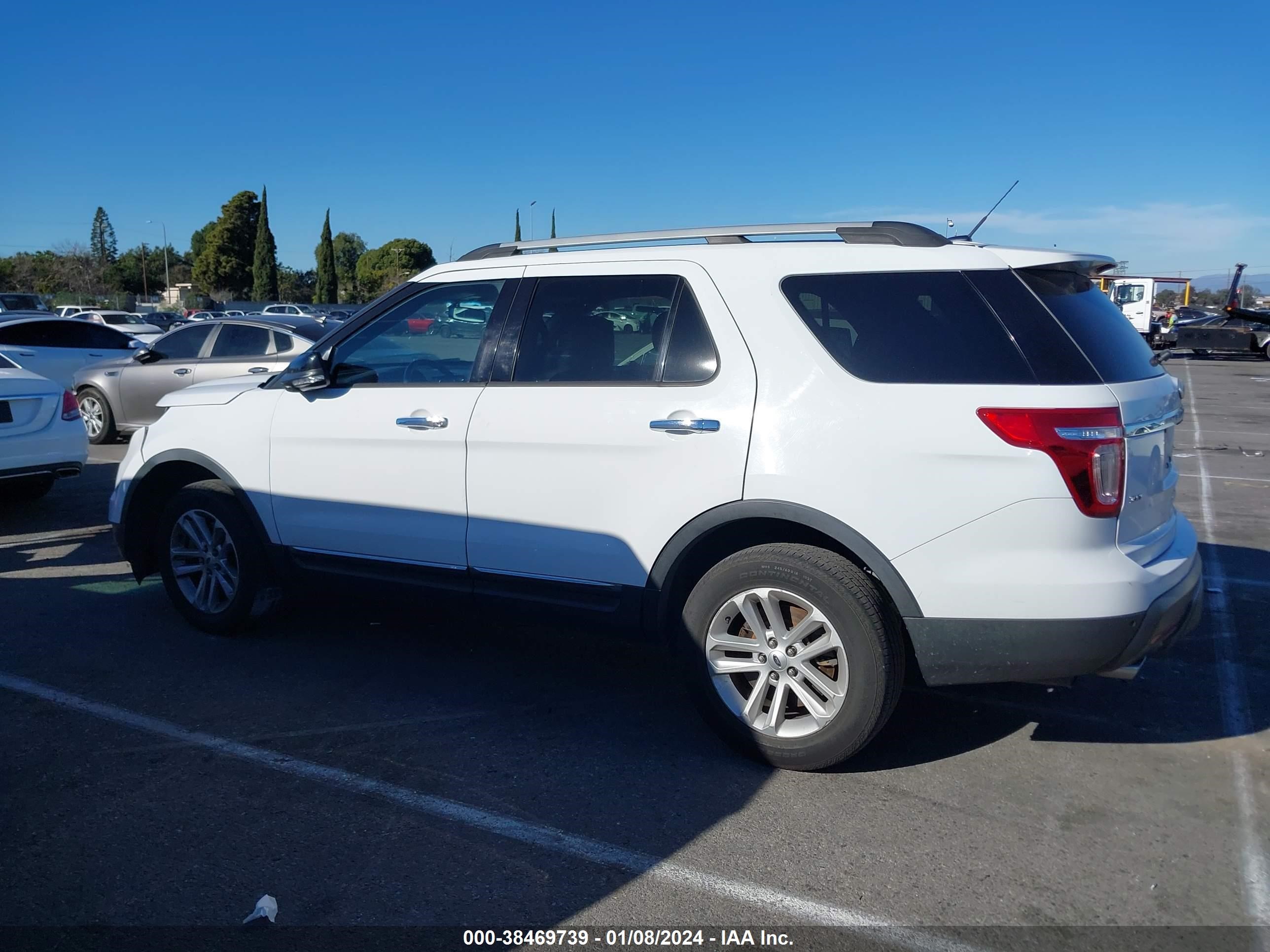 2014 Ford Explorer Xlt vin: 1FM5K8D83EGB90143